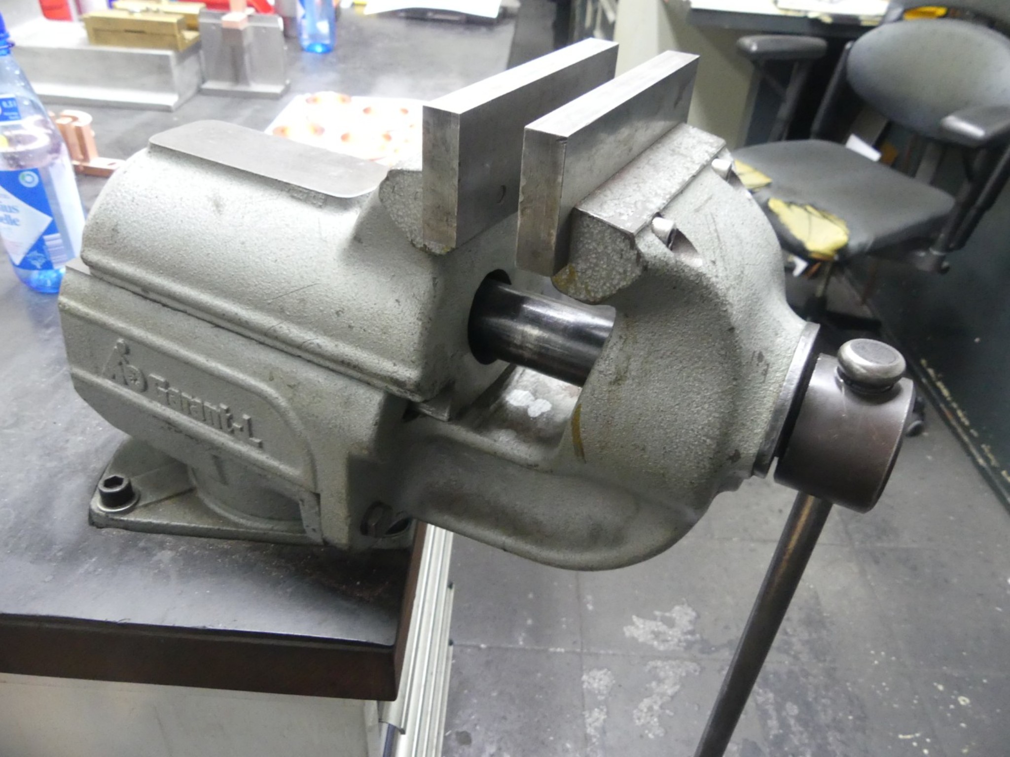 Centres d'usinage, machines d'usinage des métaux et lignes de production de l'industrie automobile-3