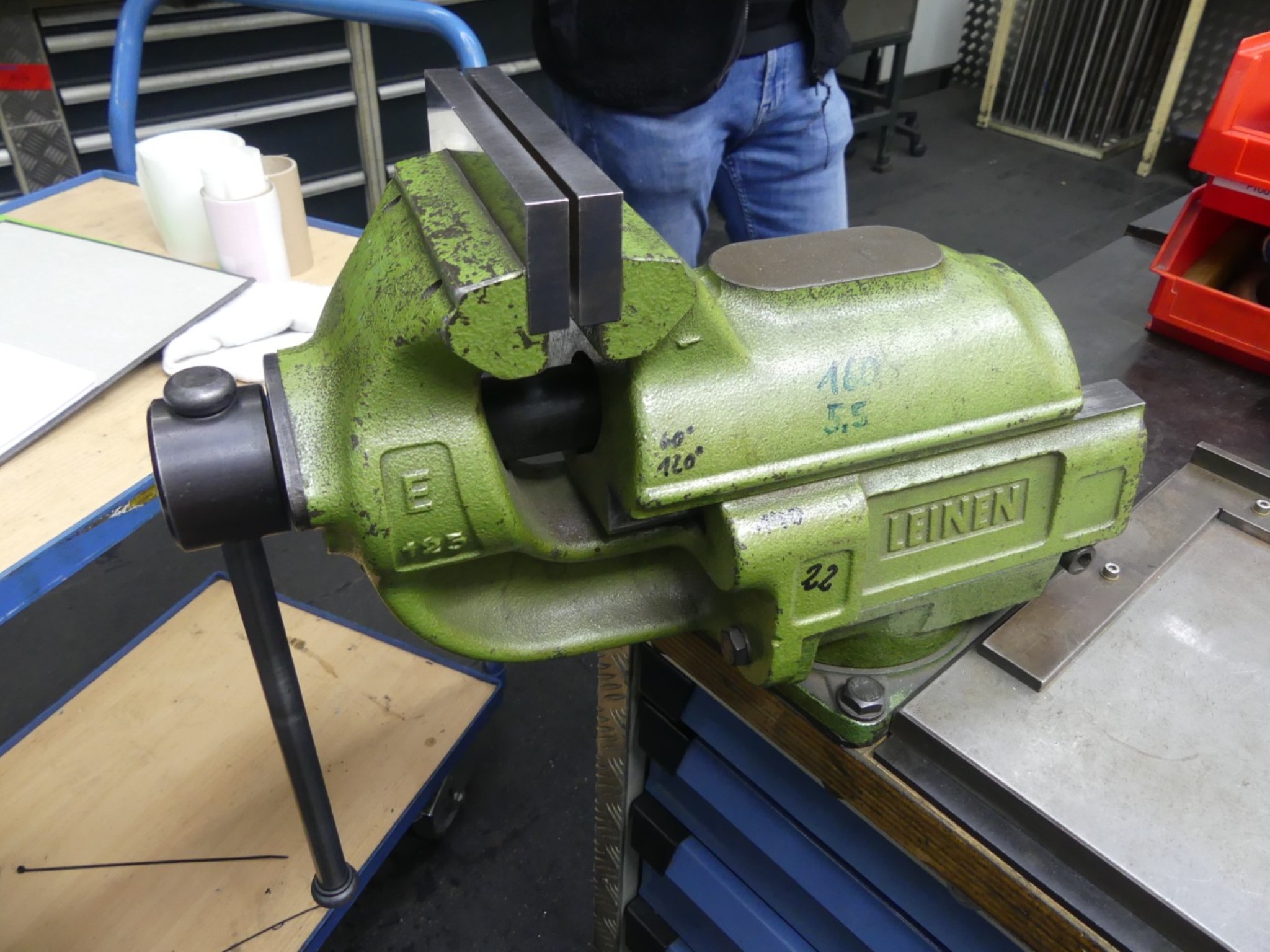 Centres d'usinage, machines d'usinage des métaux et lignes de production de l'industrie automobile-2