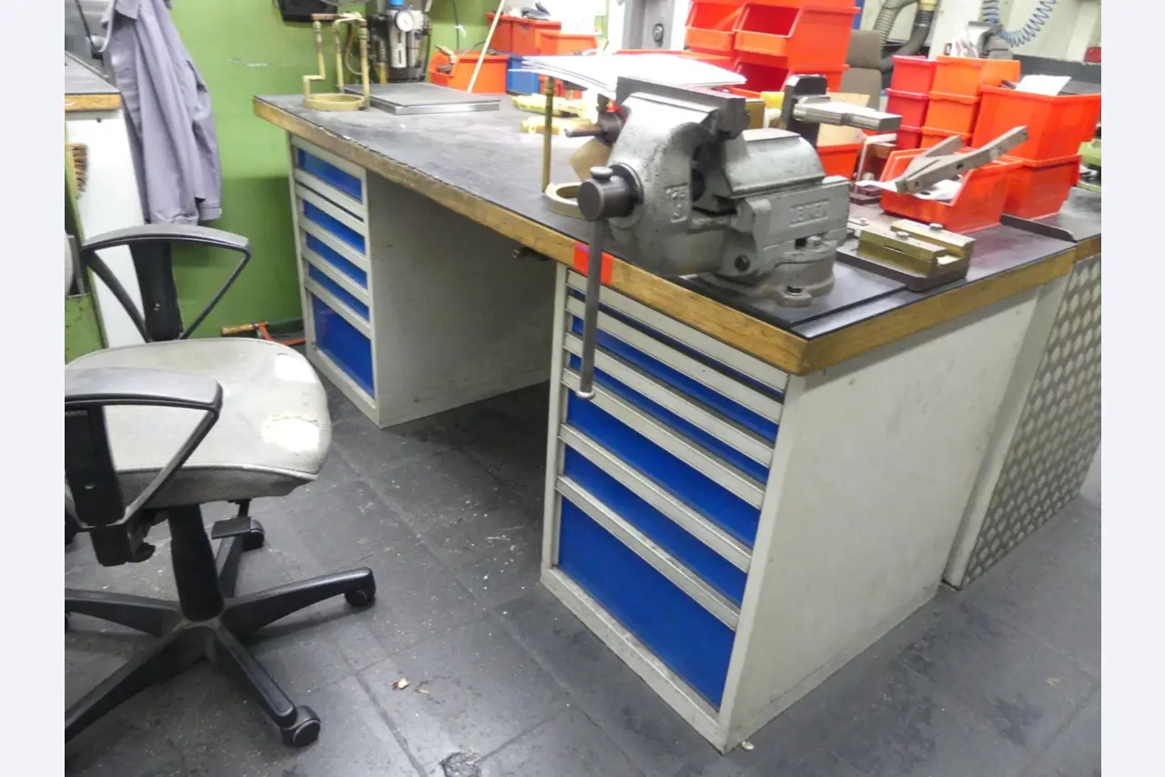 Centres d'usinage, machines d'usinage des métaux et lignes de production de l'industrie automobile-2