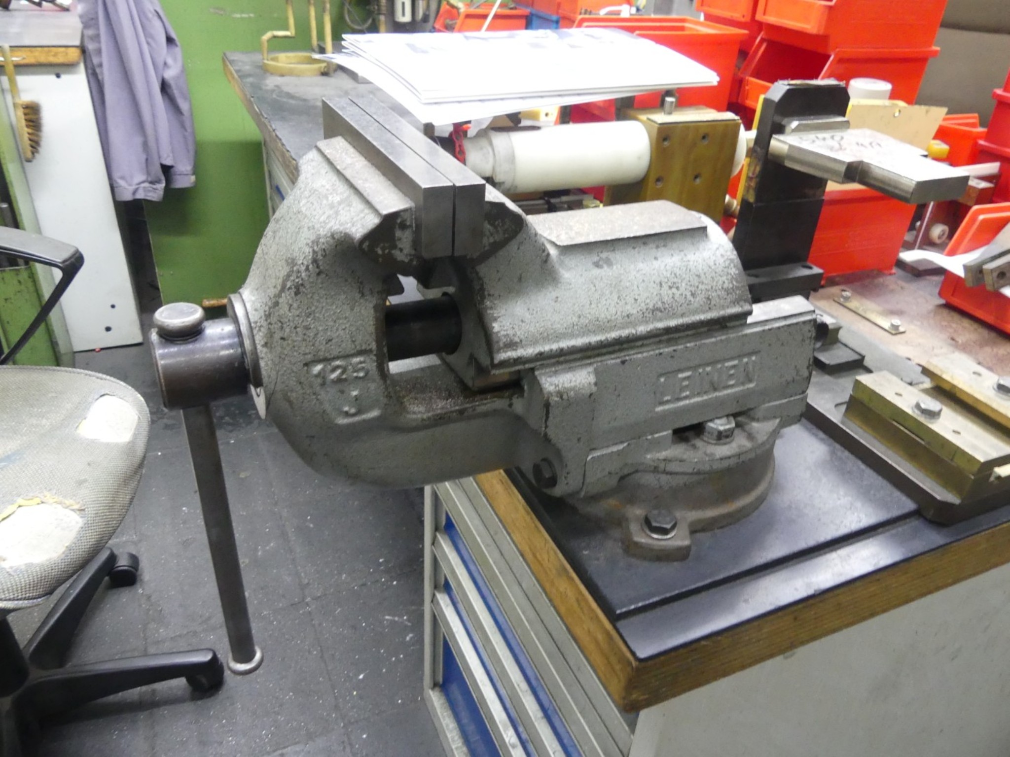 Centres d'usinage, machines d'usinage des métaux et lignes de production de l'industrie automobile-3