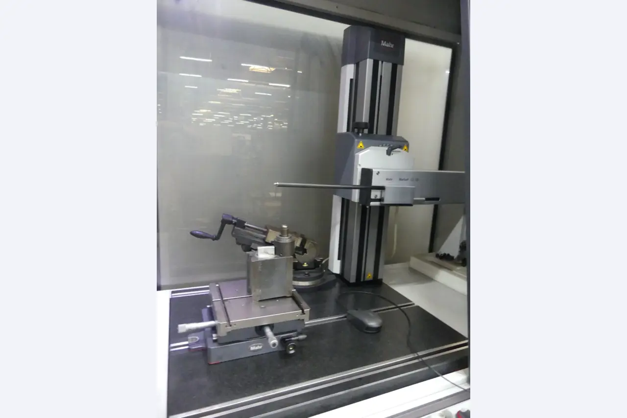 Centres d'usinage, machines d'usinage des métaux et lignes de production de l'industrie automobile-2