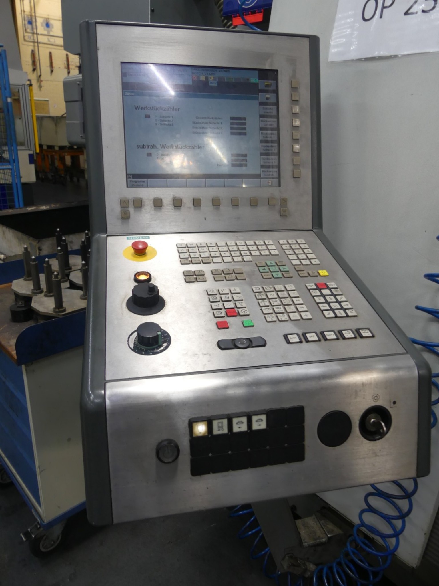 Centres d'usinage, machines d'usinage des métaux et lignes de production de l'industrie automobile-2
