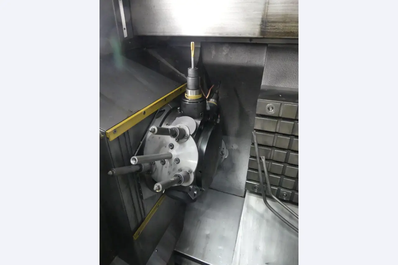 Centres d'usinage, machines d'usinage des métaux et lignes de production de l'industrie automobile-3