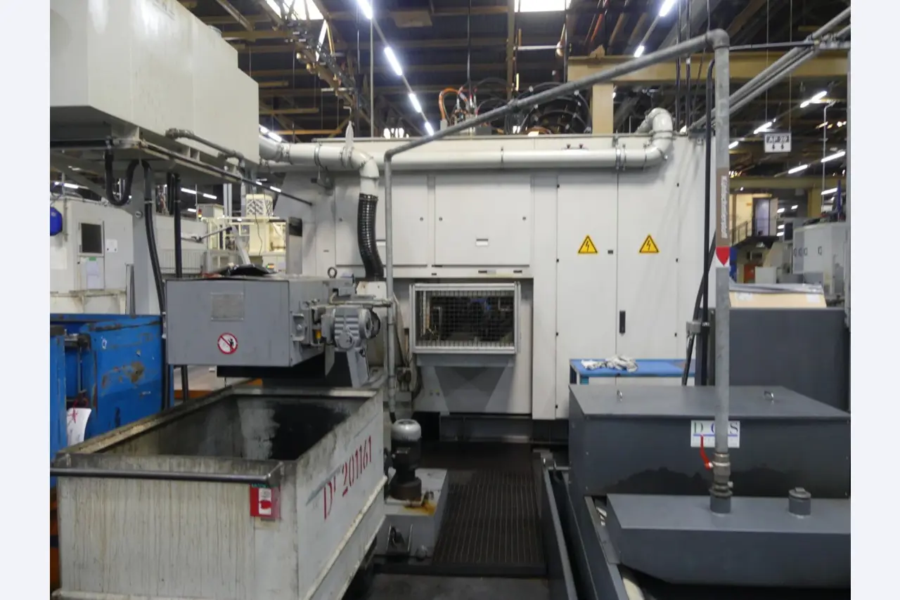 Centres d'usinage, machines d'usinage des métaux et lignes de production de l'industrie automobile-1