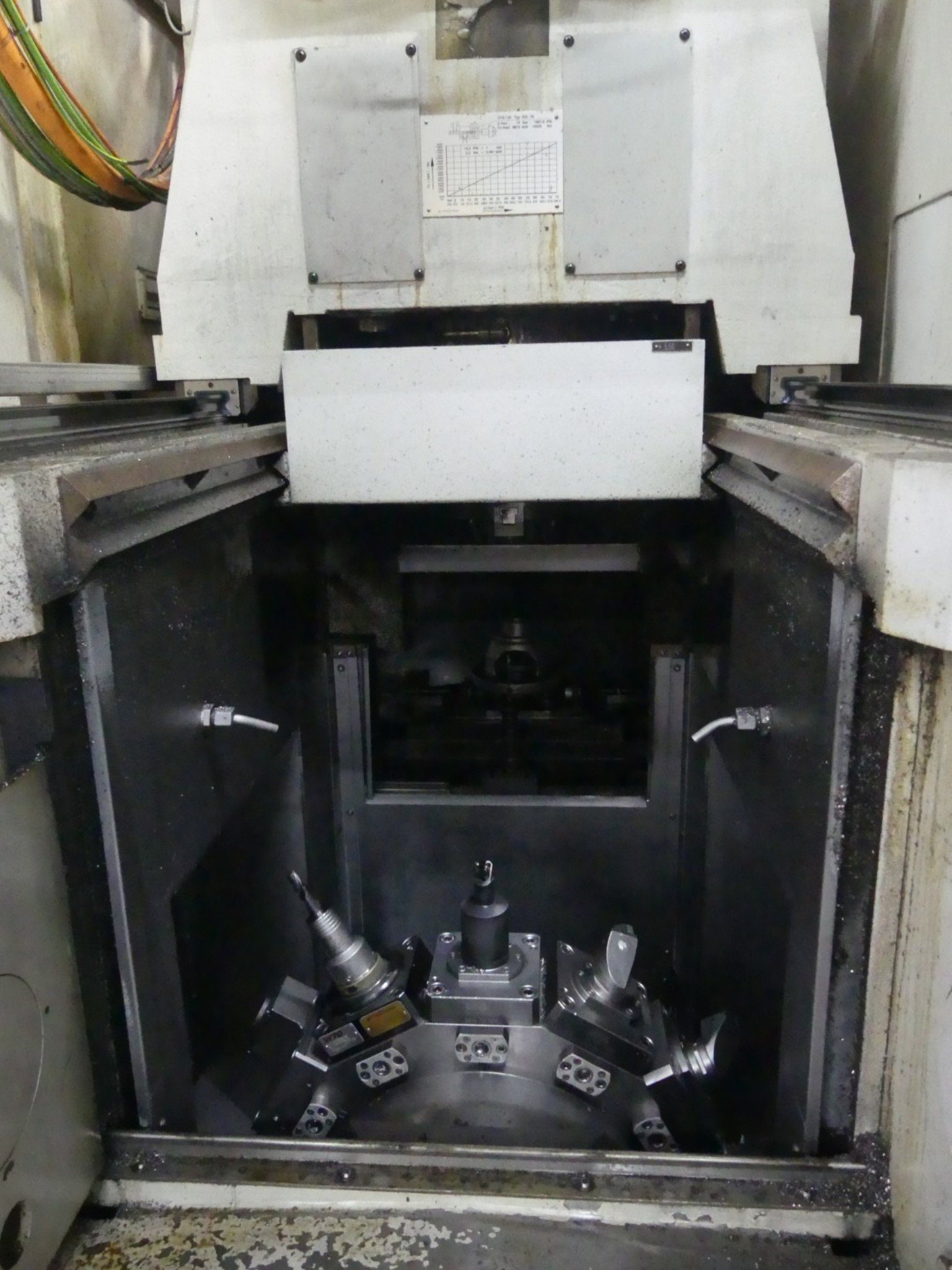 Centres d'usinage, machines d'usinage des métaux et lignes de production de l'industrie automobile-4
