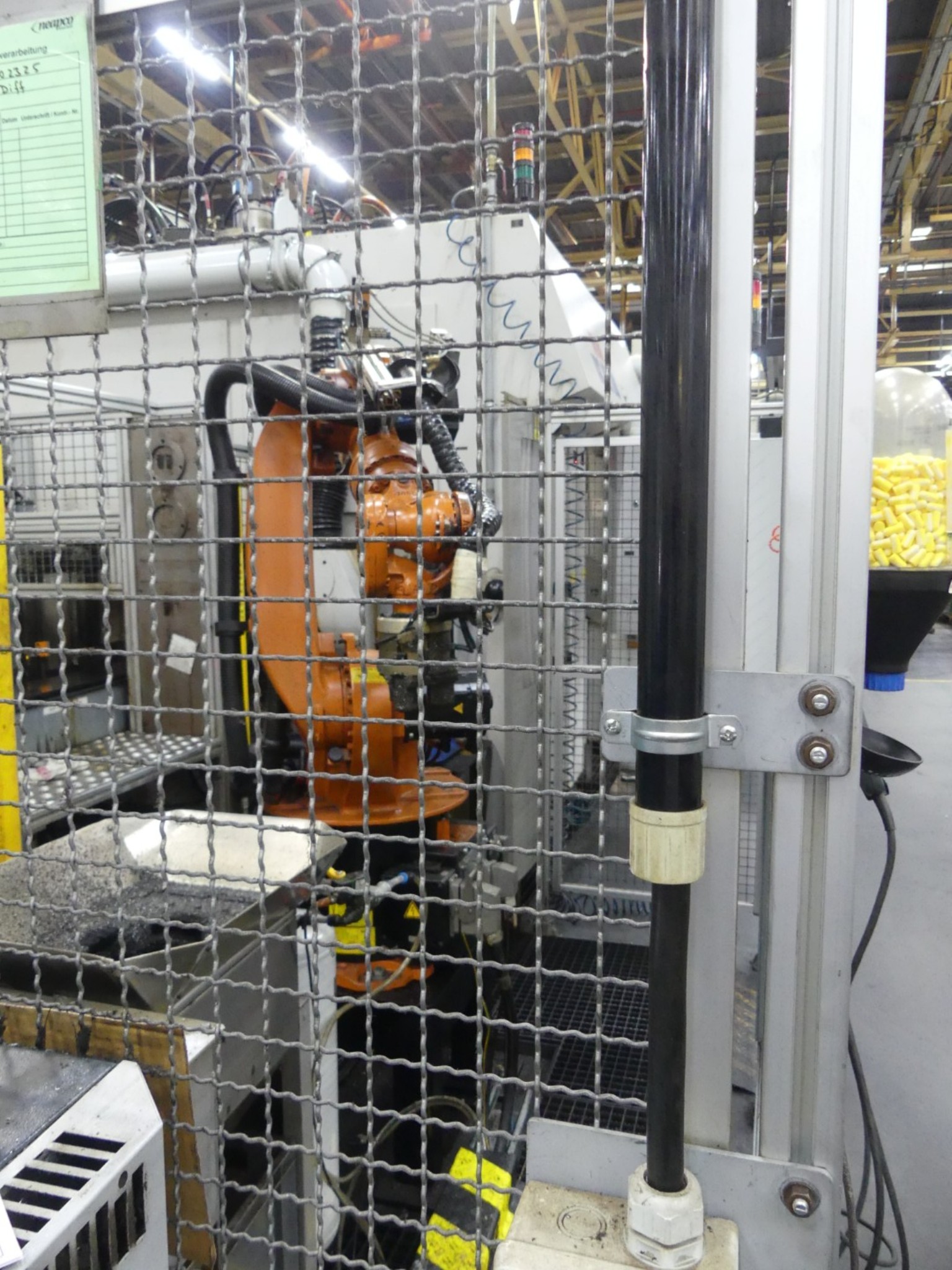 Centres d'usinage, machines d'usinage des métaux et lignes de production de l'industrie automobile-1