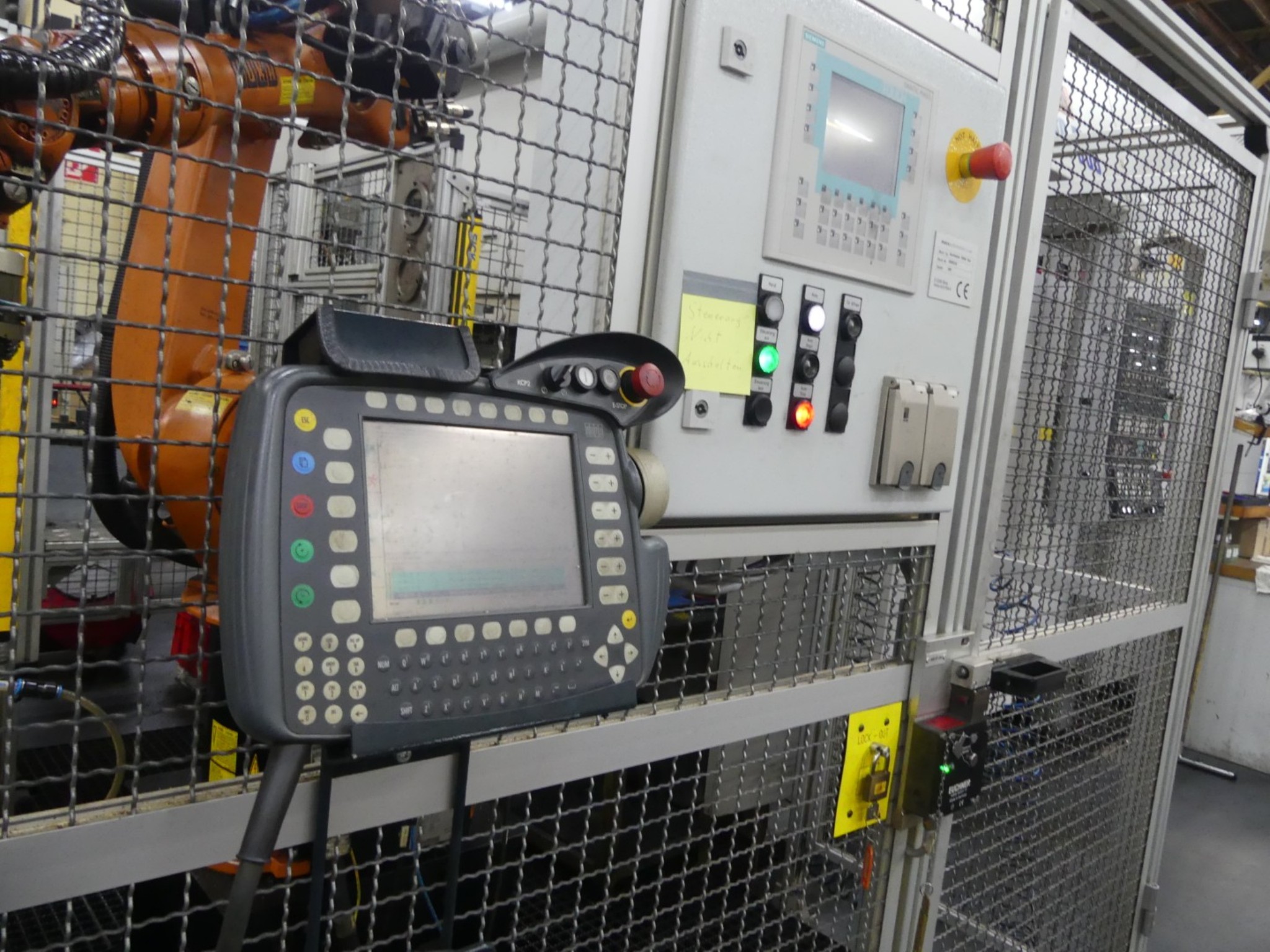 Centres d'usinage, machines d'usinage des métaux et lignes de production de l'industrie automobile-3
