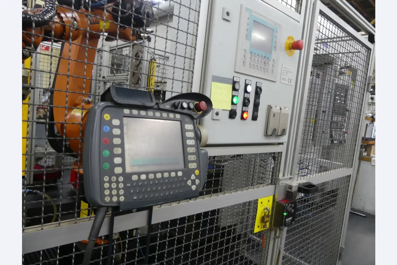 Centres d'usinage, machines d'usinage des métaux et lignes de production de l'industrie automobile-3