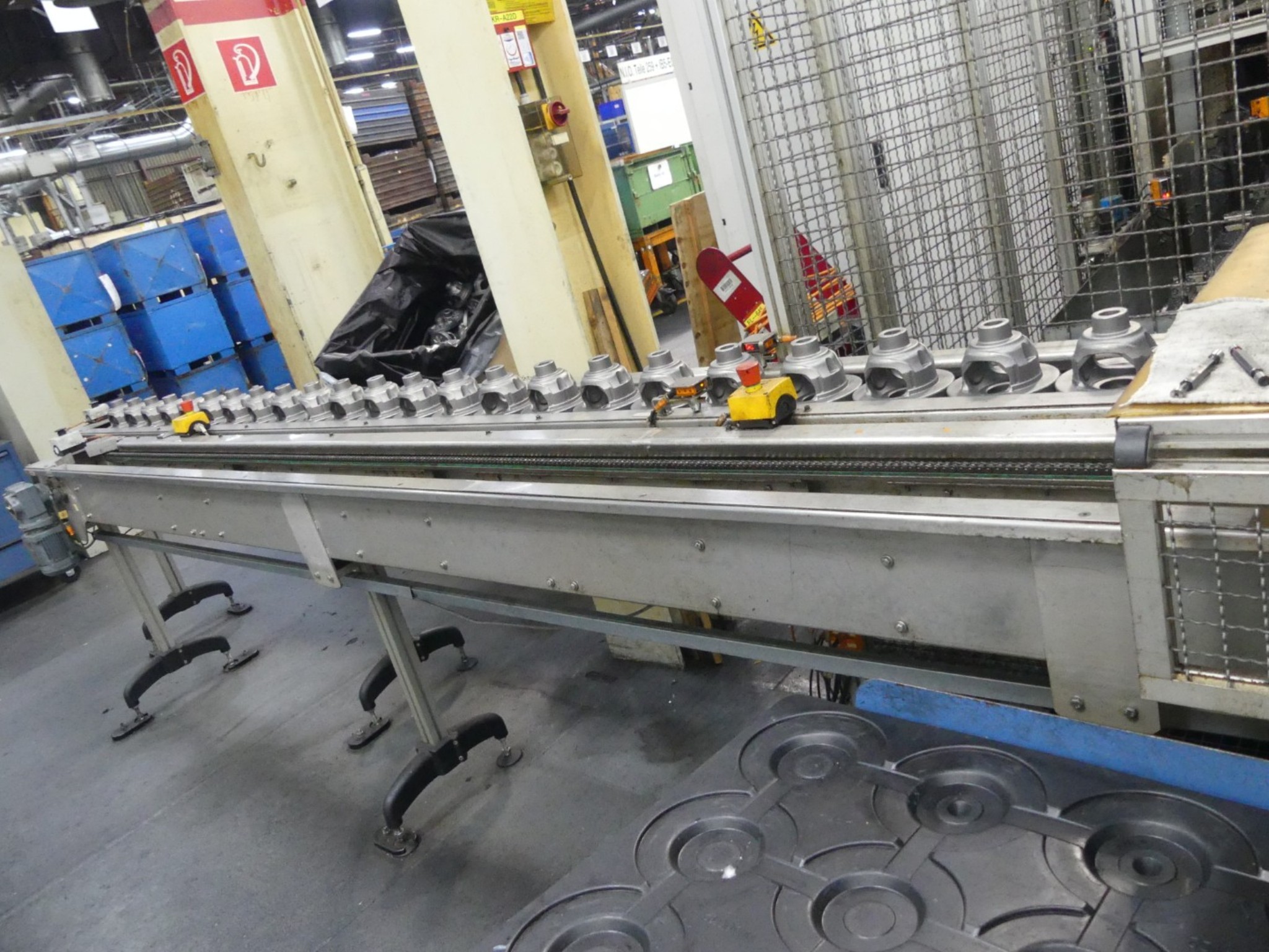 Centres d'usinage, machines d'usinage des métaux et lignes de production de l'industrie automobile-6