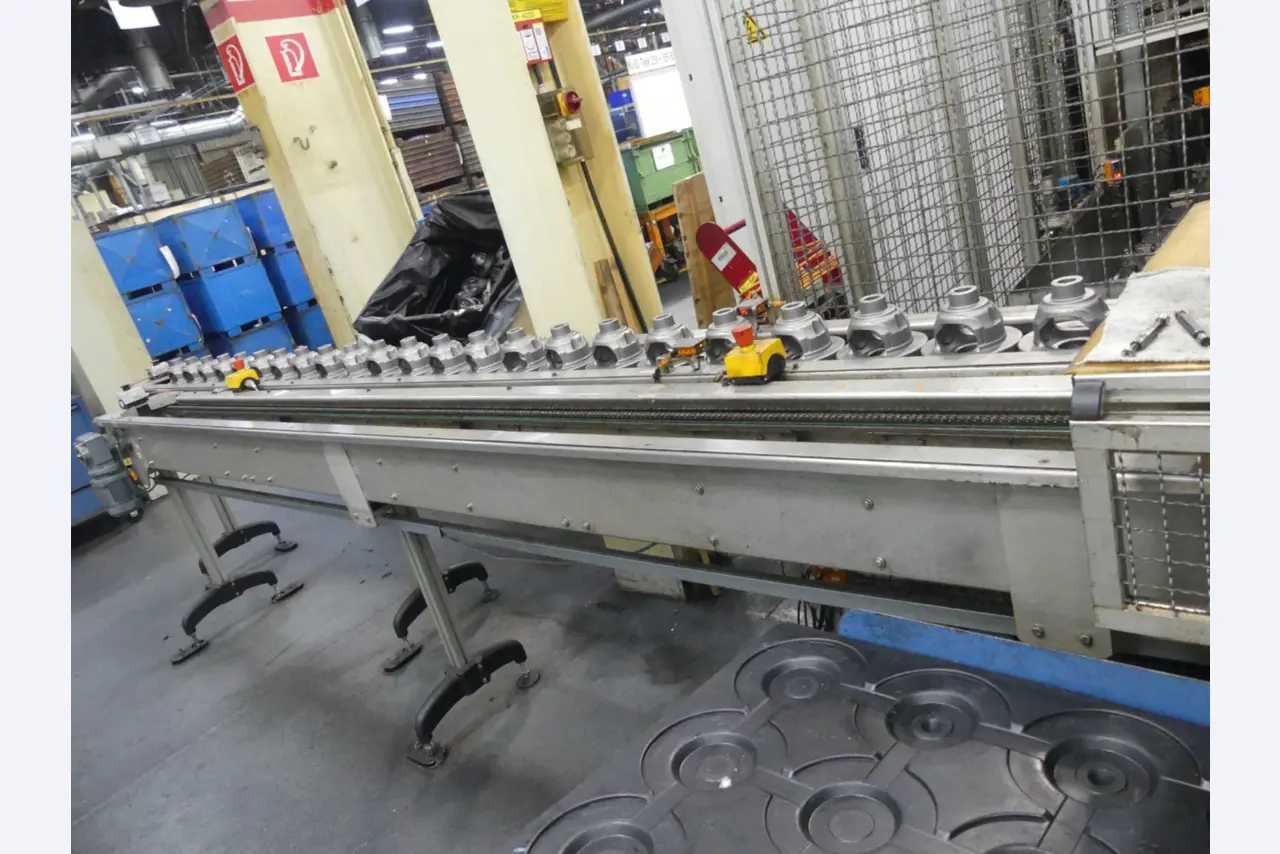 Centres d'usinage, machines d'usinage des métaux et lignes de production de l'industrie automobile-6