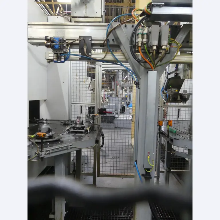 Centres d'usinage, machines d'usinage des métaux et lignes de production de l'industrie automobile-10