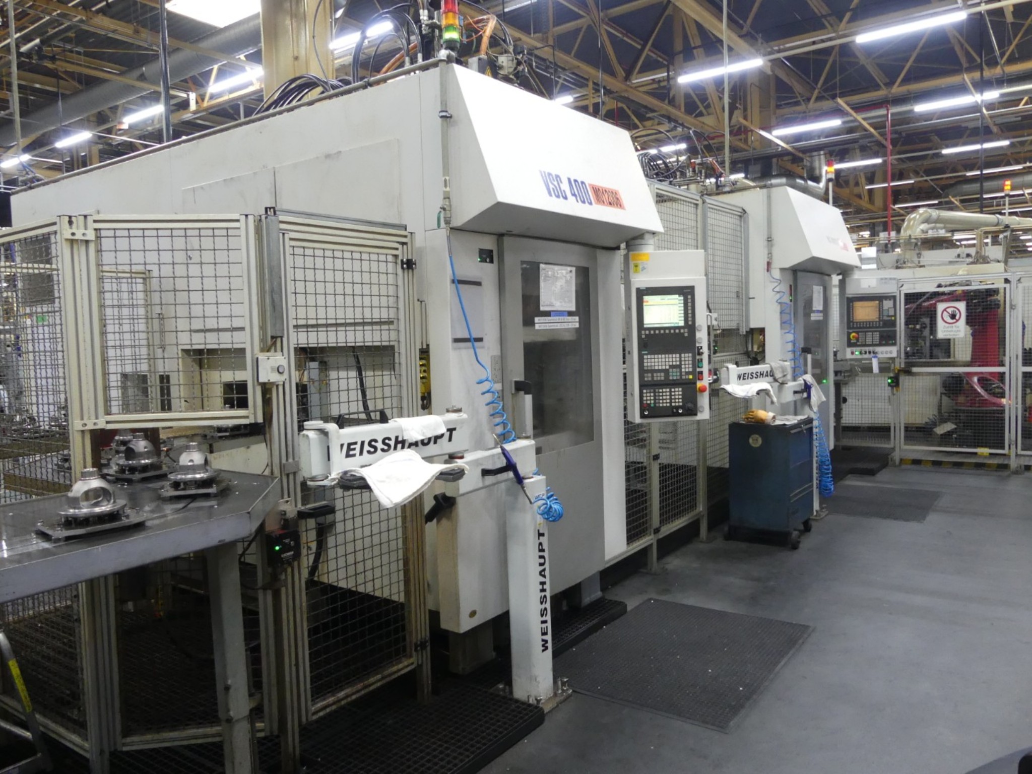 Centres d'usinage, machines d'usinage des métaux et lignes de production de l'industrie automobile-1