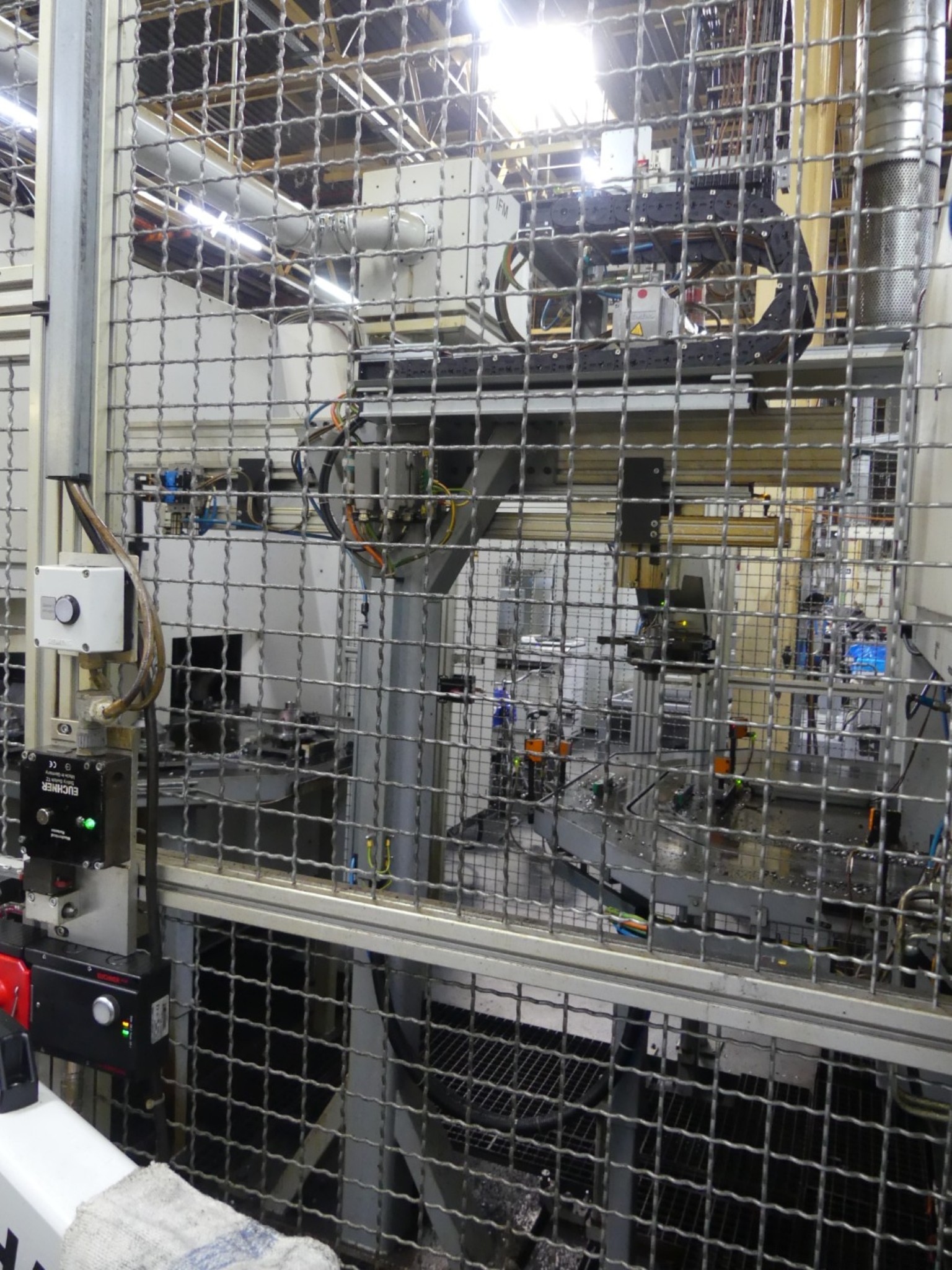 Centres d'usinage, machines d'usinage des métaux et lignes de production de l'industrie automobile-7