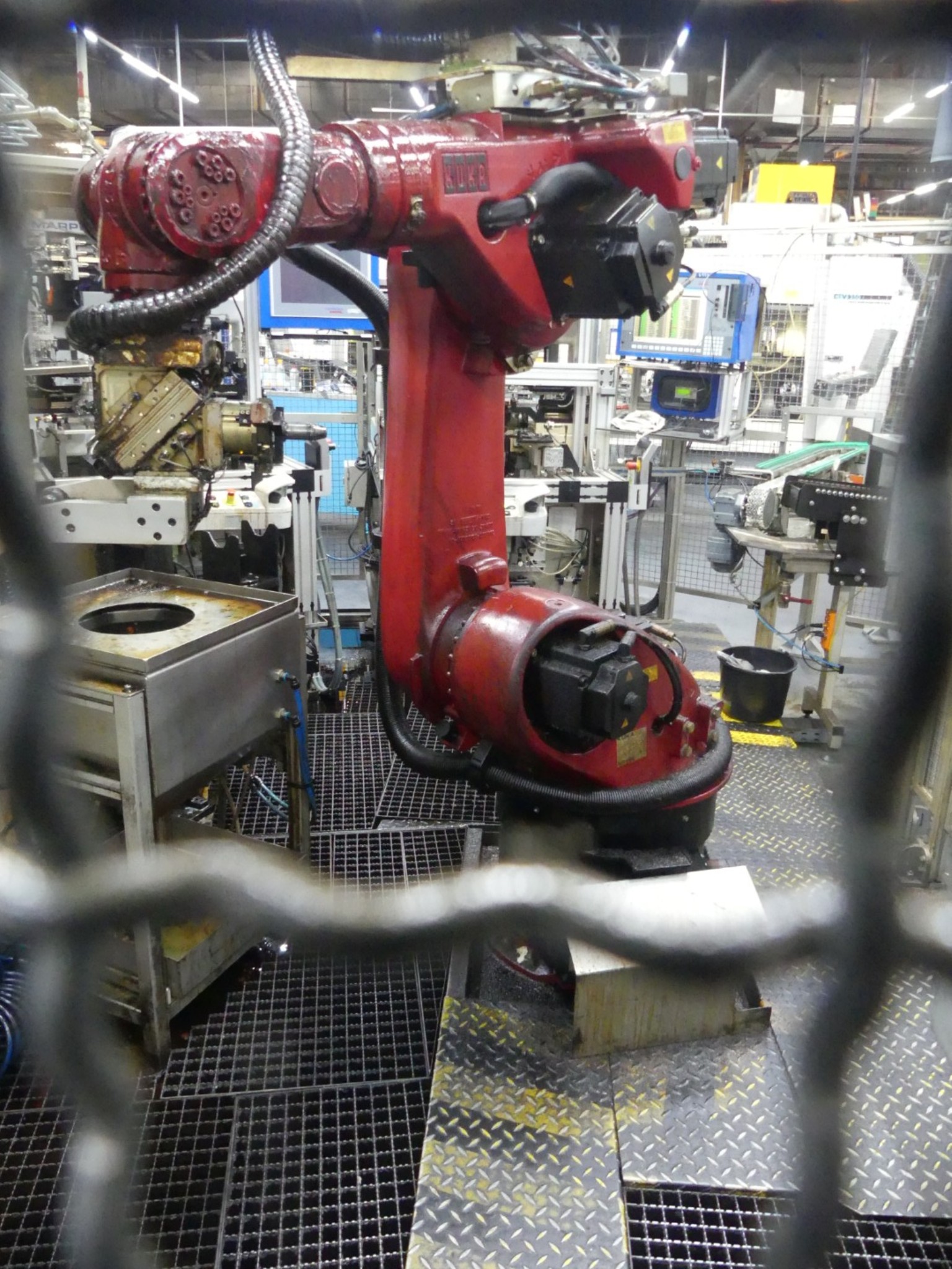 Centres d'usinage, machines d'usinage des métaux et lignes de production de l'industrie automobile-10