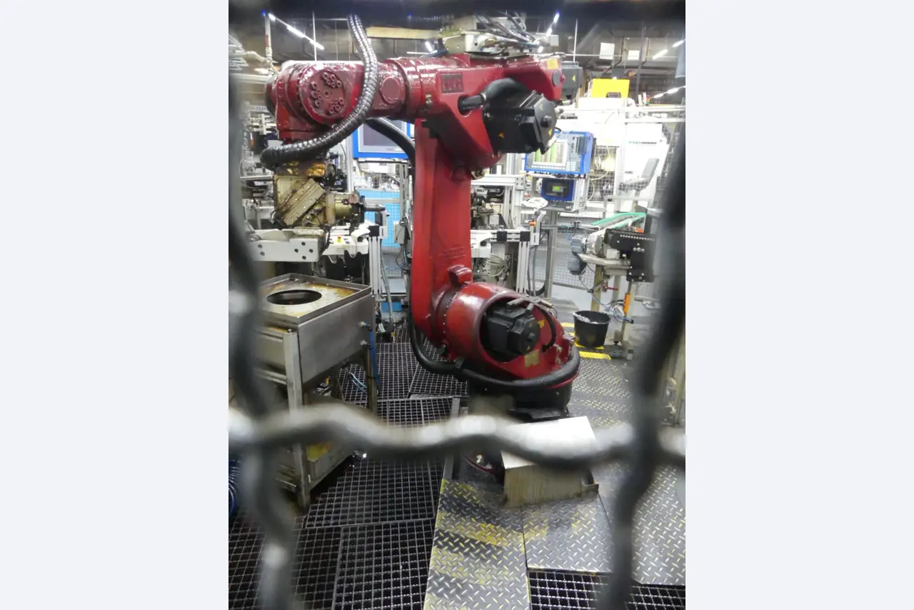 Centres d'usinage, machines d'usinage des métaux et lignes de production de l'industrie automobile-10