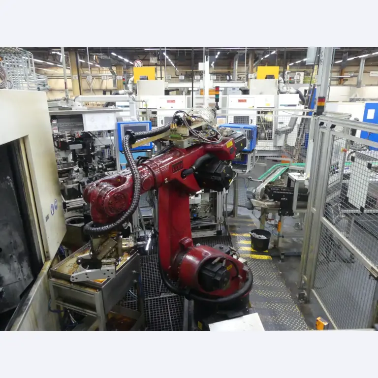 Centres d'usinage, machines d'usinage des métaux et lignes de production de l'industrie automobile-11
