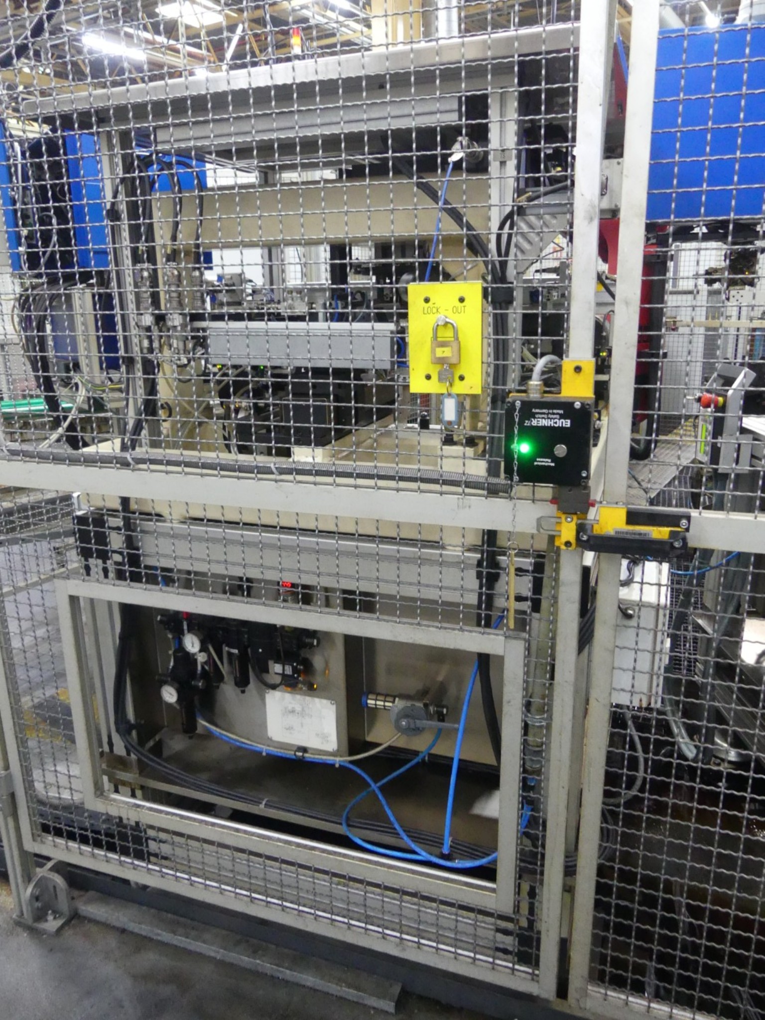 Centres d'usinage, machines d'usinage des métaux et lignes de production de l'industrie automobile-14