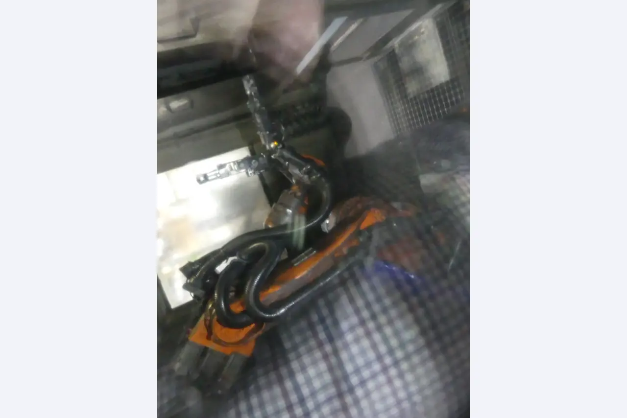 Centres d'usinage, machines d'usinage des métaux et lignes de production de l'industrie automobile-2