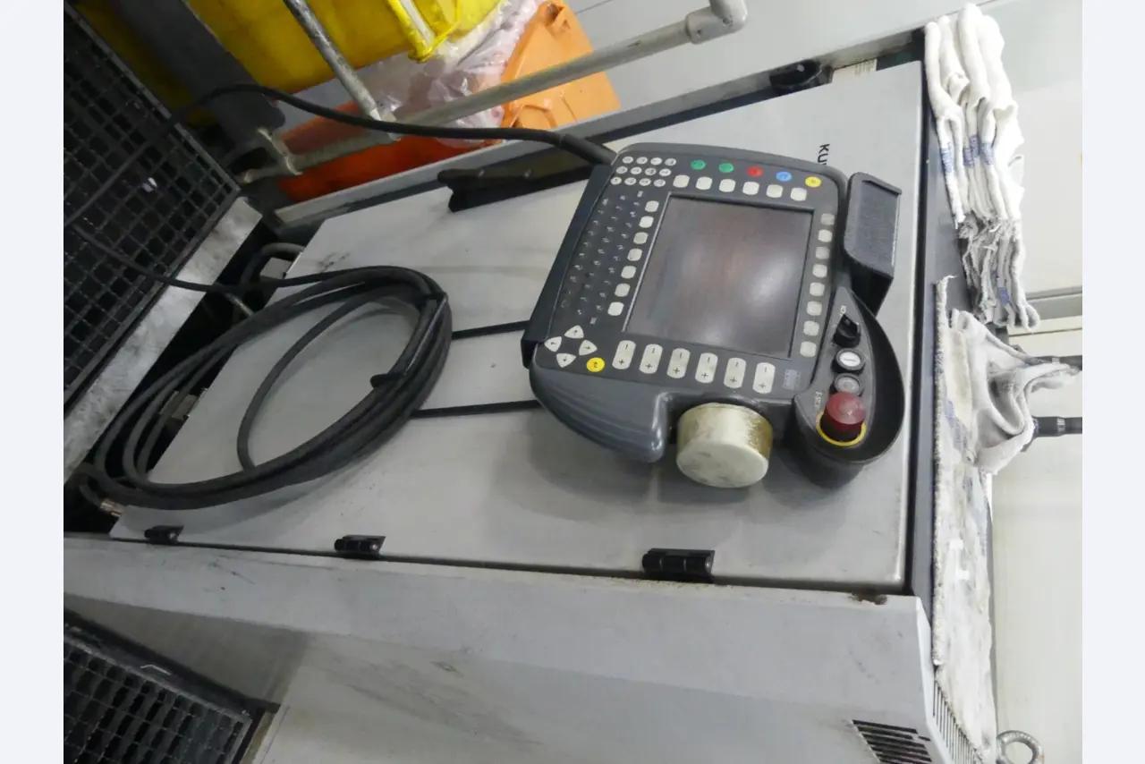 Centres d'usinage, machines d'usinage des métaux et lignes de production de l'industrie automobile-4