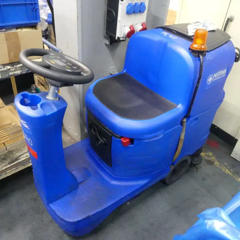 Máquina de esfregar e secar Nilfisk PL 40
