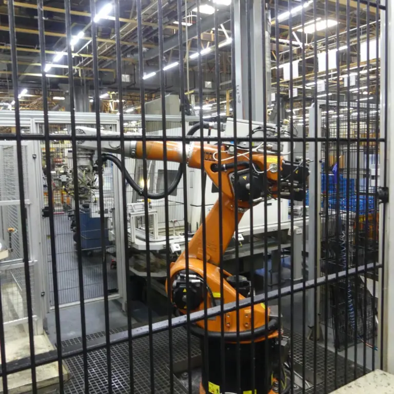 Automatização constituída por Krüger Industrieautomation Handling Differentialgehäuse 259