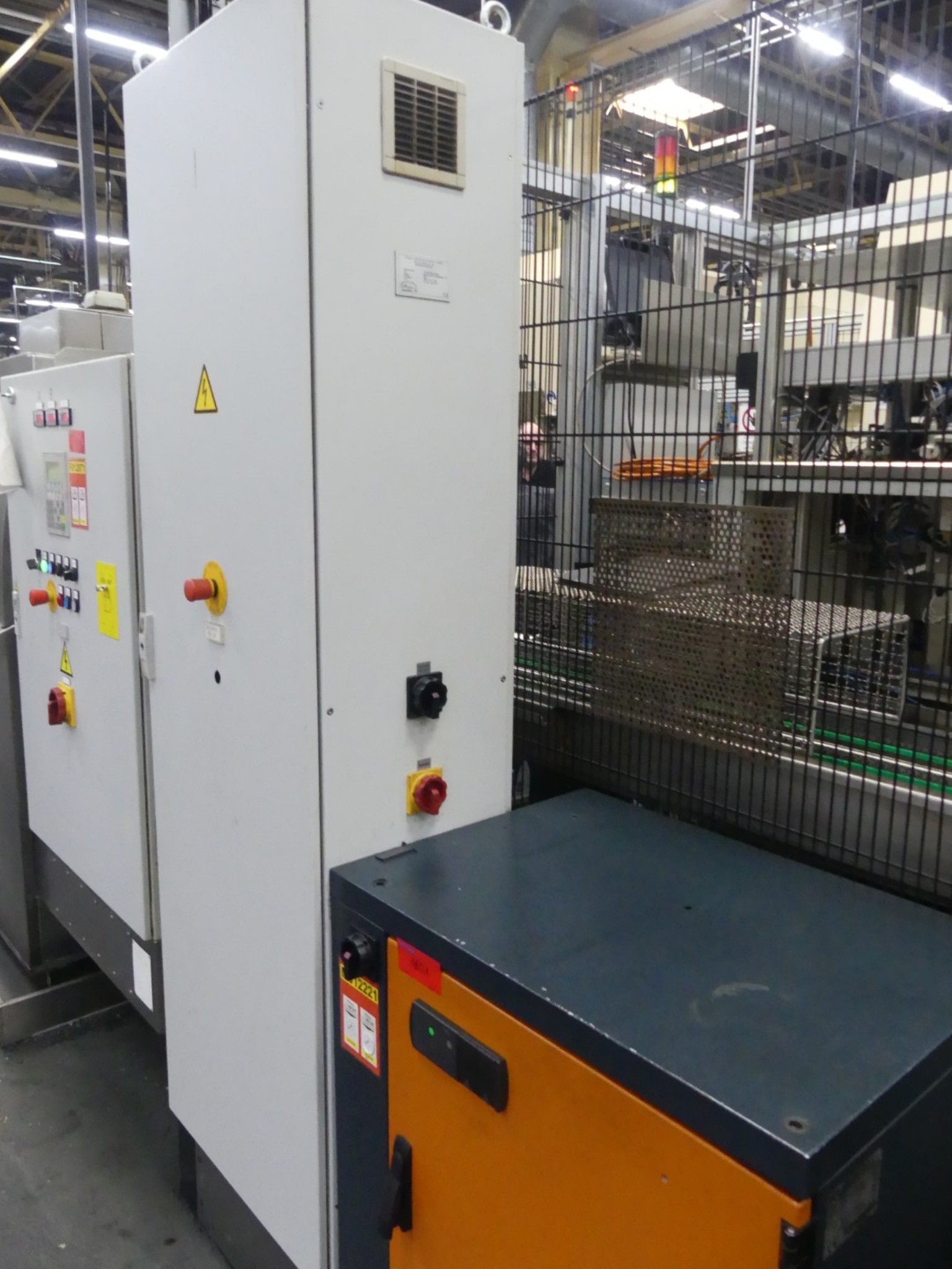 Centres d'usinage, machines d'usinage des métaux et lignes de production de l'industrie automobile-3