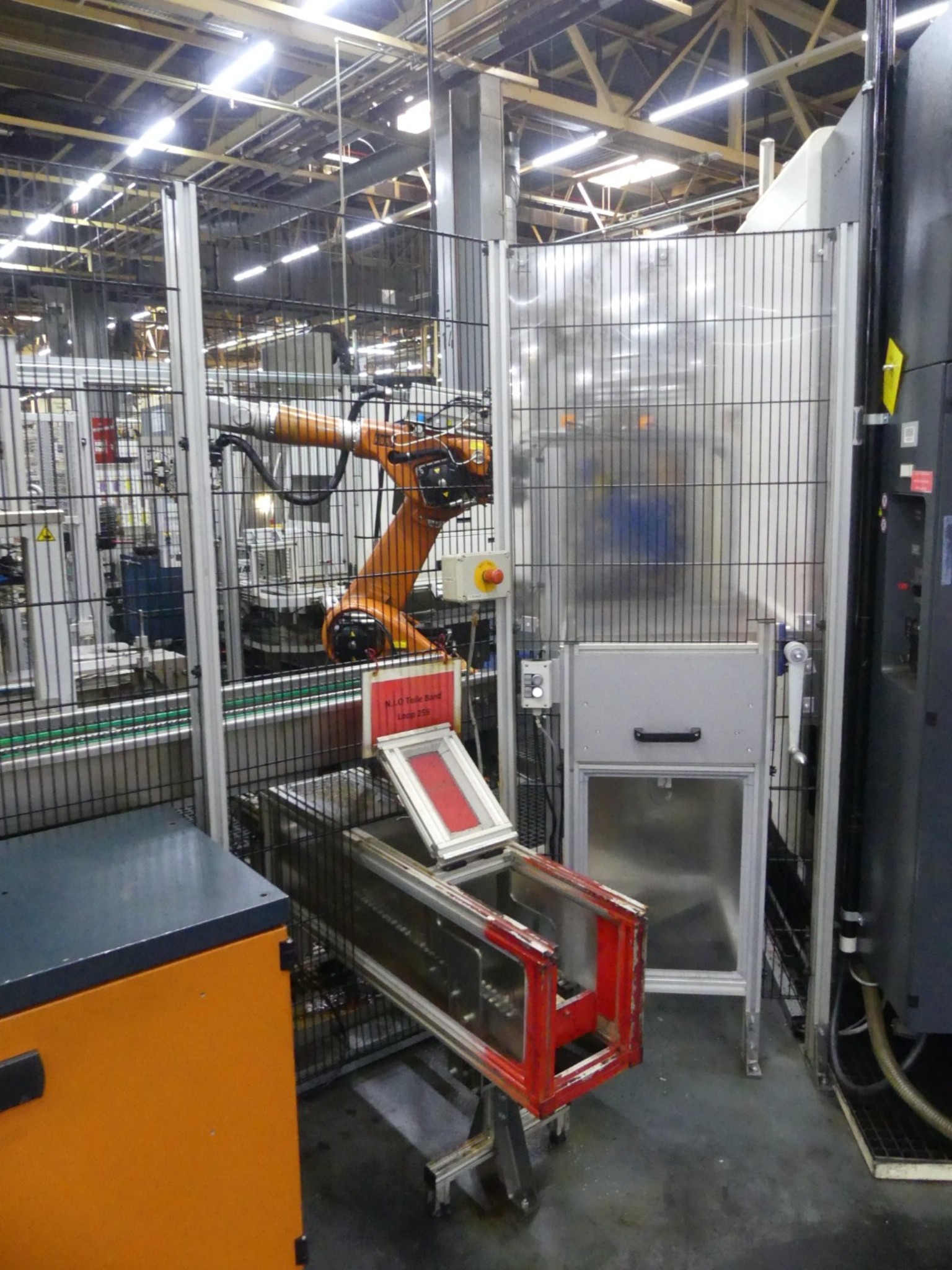 Centres d'usinage, machines d'usinage des métaux et lignes de production de l'industrie automobile-5