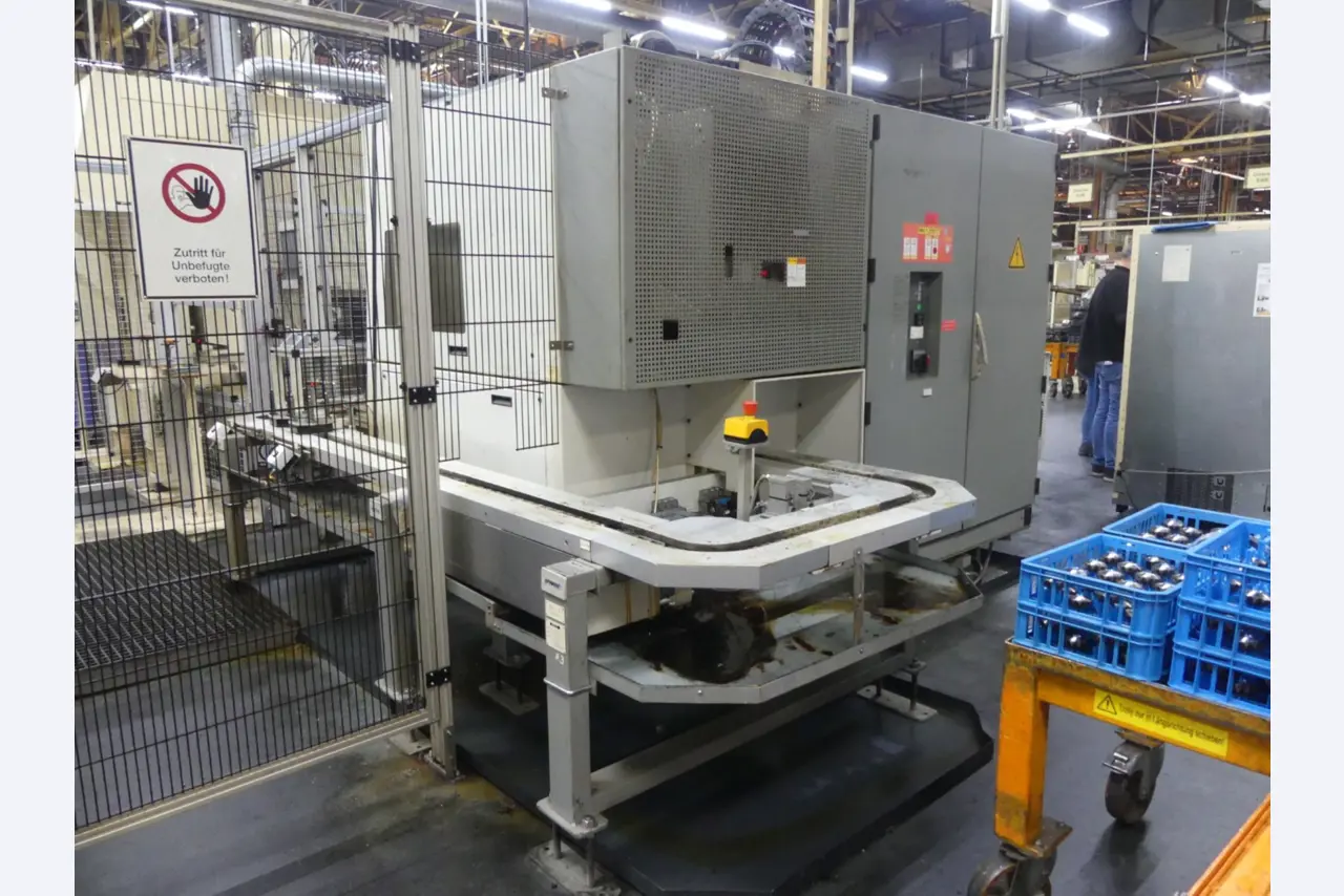 Centres d'usinage, machines d'usinage des métaux et lignes de production de l'industrie automobile-1