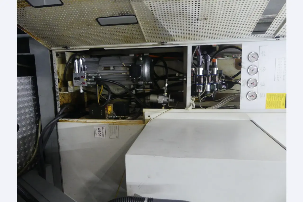 Centres d'usinage, machines d'usinage des métaux et lignes de production de l'industrie automobile-6