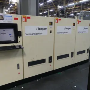Automatic tool dispenser with Sielaff