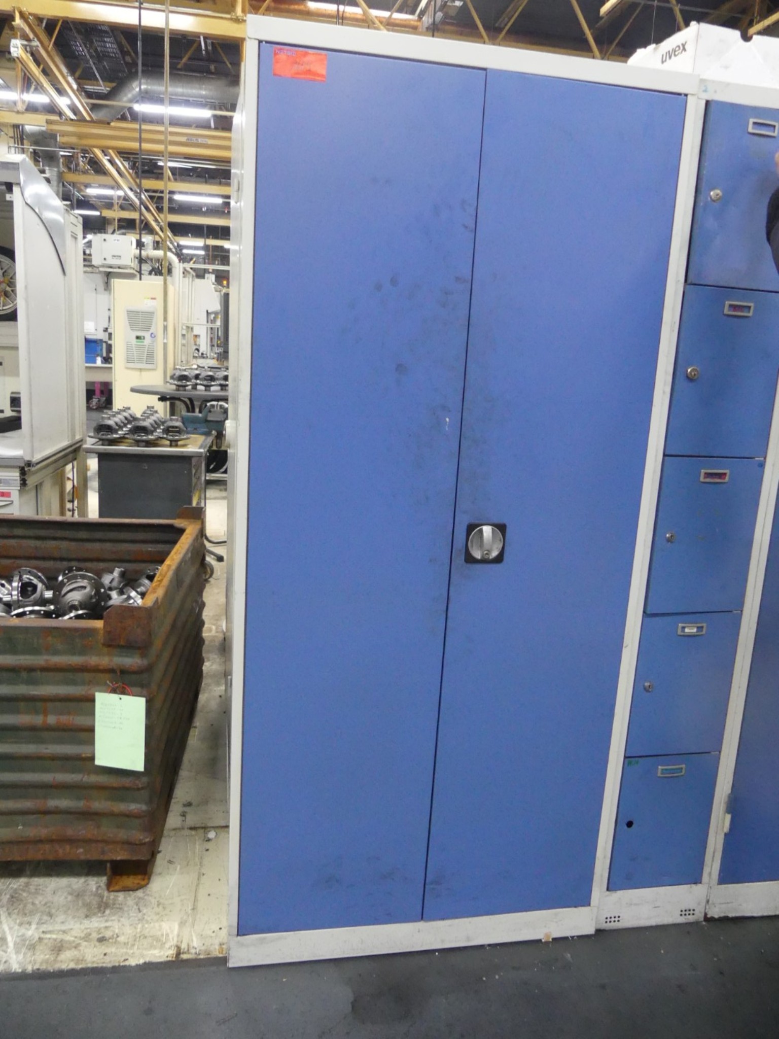 Centres d'usinage, machines d'usinage des métaux et lignes de production de l'industrie automobile-1