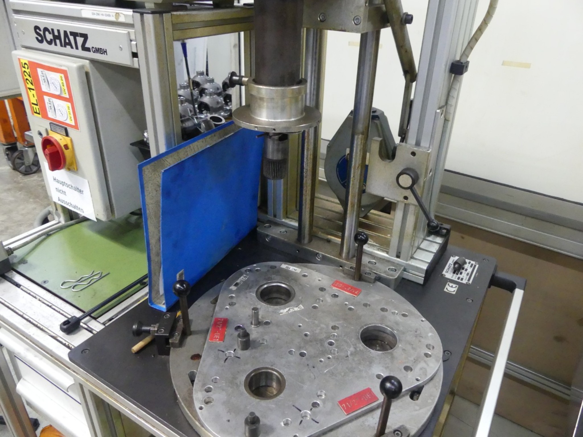 Centres d'usinage, machines d'usinage des métaux et lignes de production de l'industrie automobile-5
