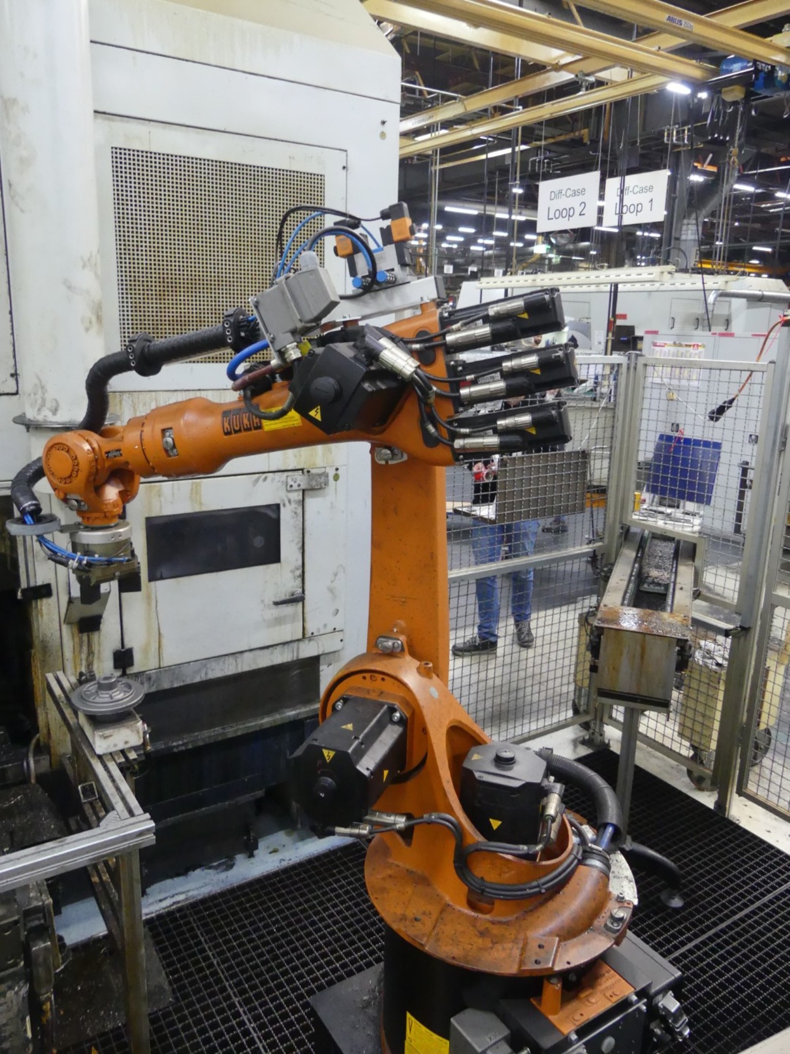 Centres d'usinage, machines d'usinage des métaux et lignes de production de l'industrie automobile-1