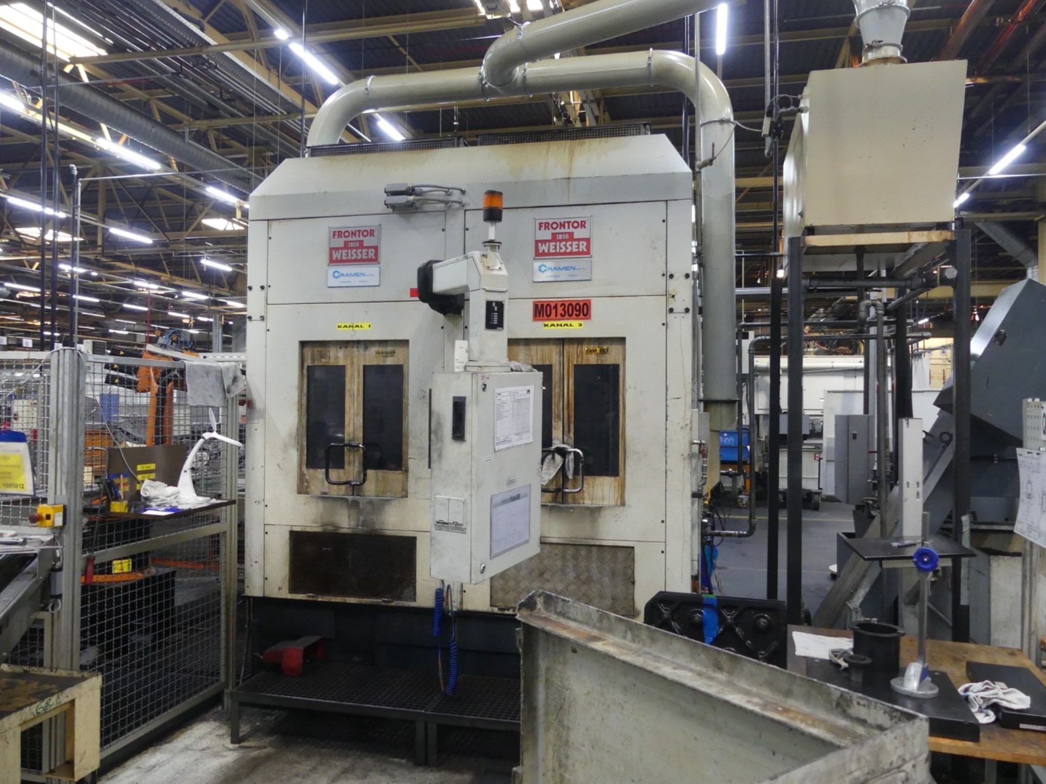 Centres d'usinage, machines d'usinage des métaux et lignes de production de l'industrie automobile-1