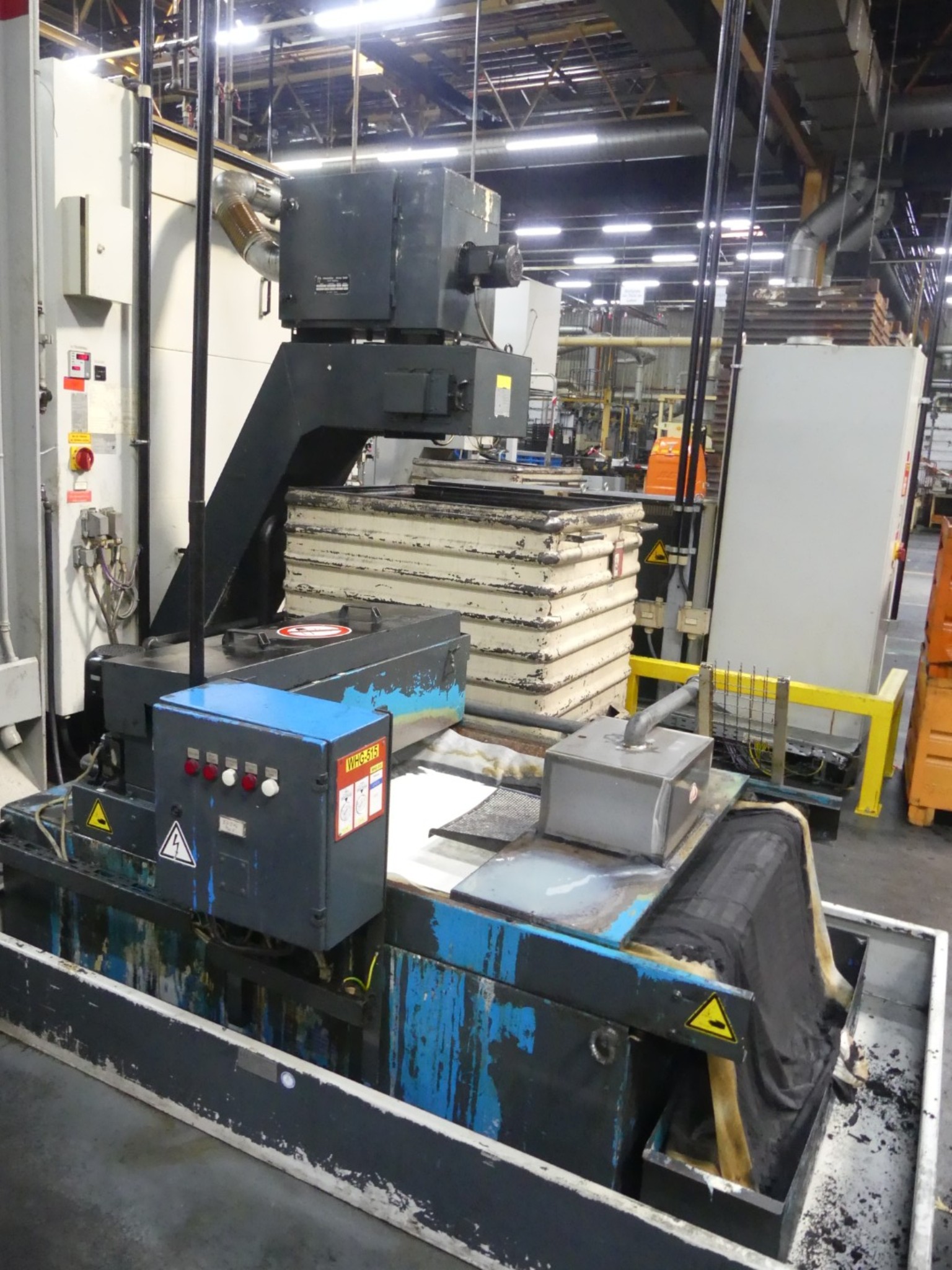 Centres d'usinage, machines d'usinage des métaux et lignes de production de l'industrie automobile-9