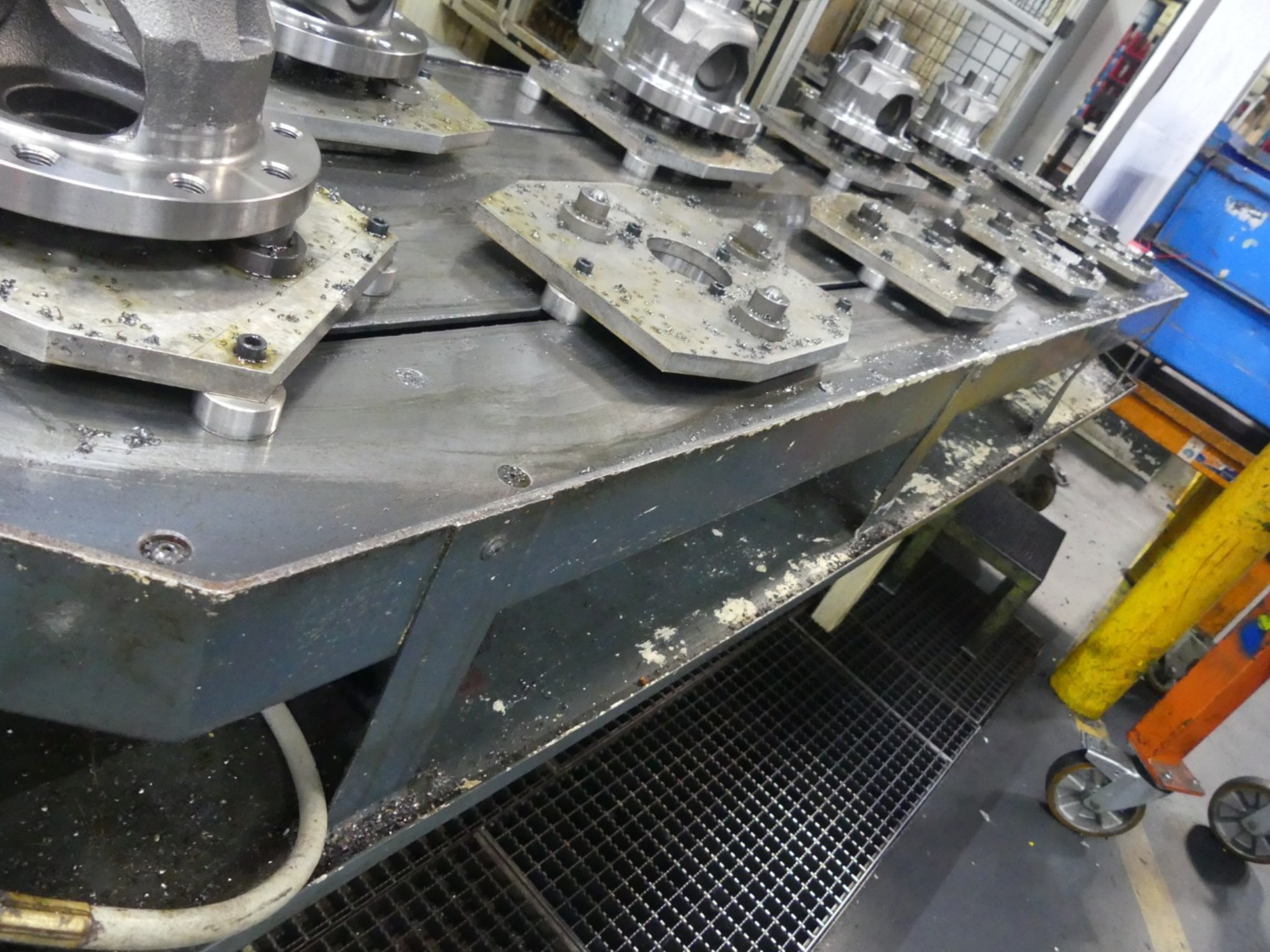 Centres d'usinage, machines d'usinage des métaux et lignes de production de l'industrie automobile-4