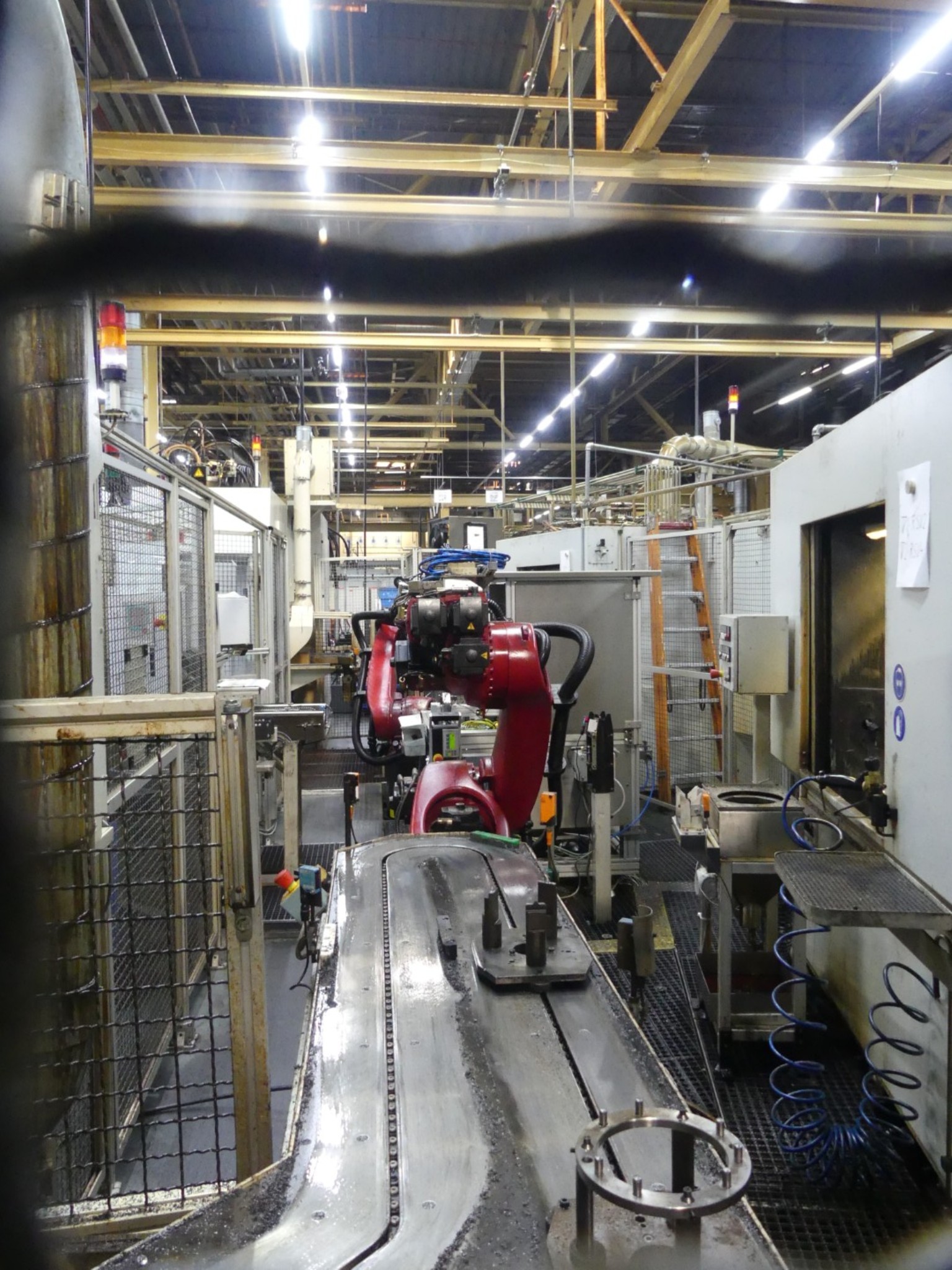 Centres d'usinage, machines d'usinage des métaux et lignes de production de l'industrie automobile-2
