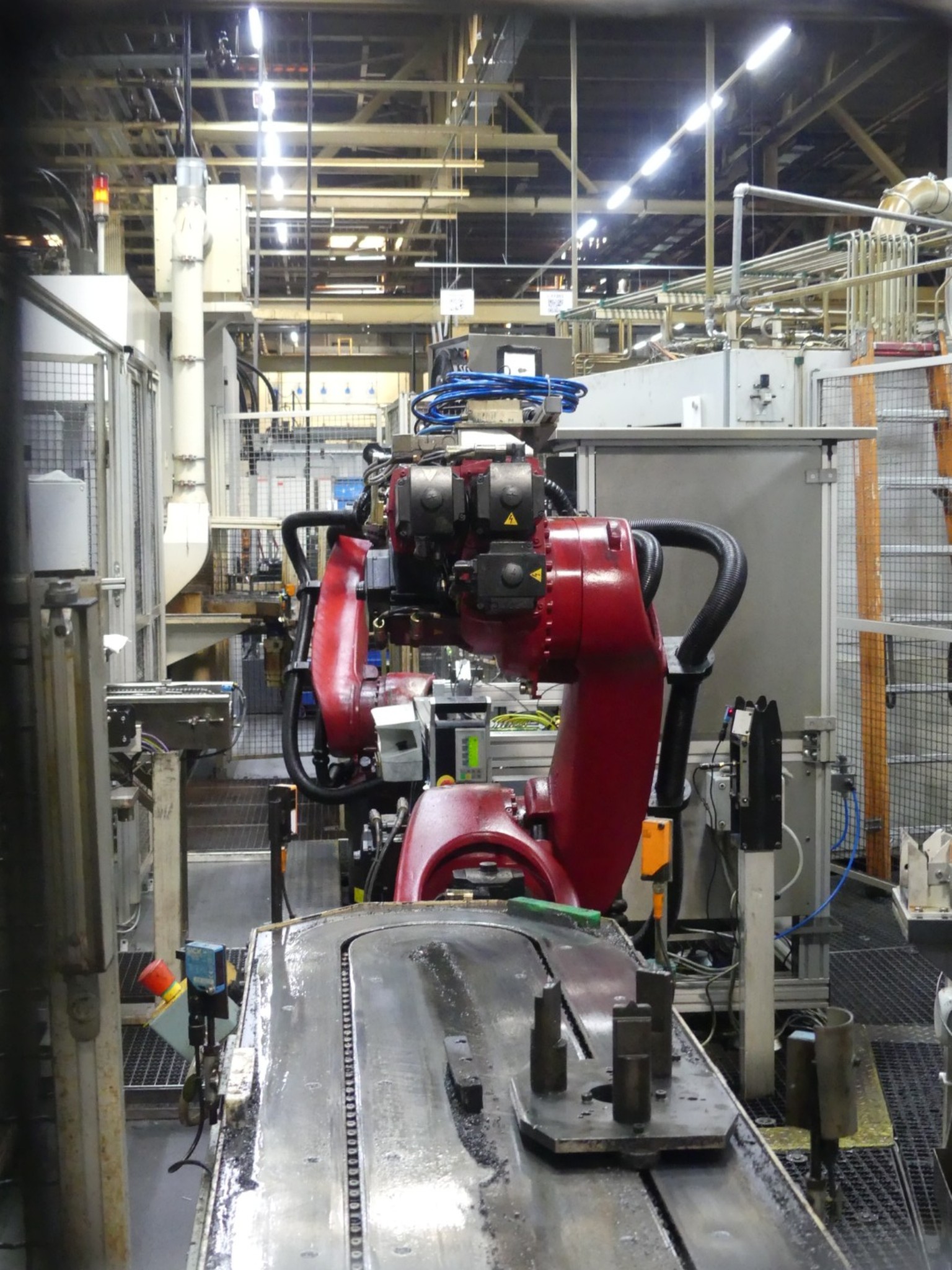 Centres d'usinage, machines d'usinage des métaux et lignes de production de l'industrie automobile-3