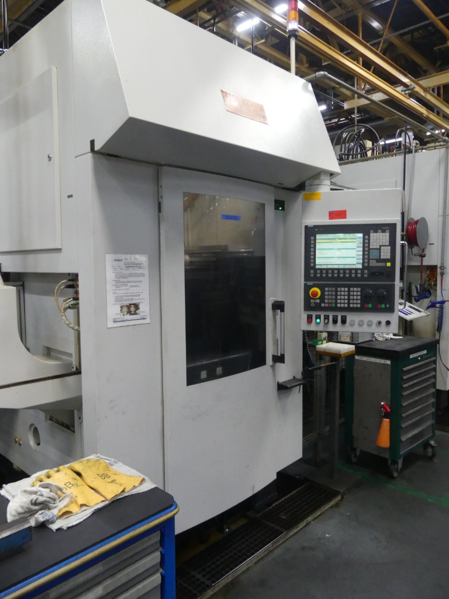 Centres d'usinage, machines d'usinage des métaux et lignes de production de l'industrie automobile-3