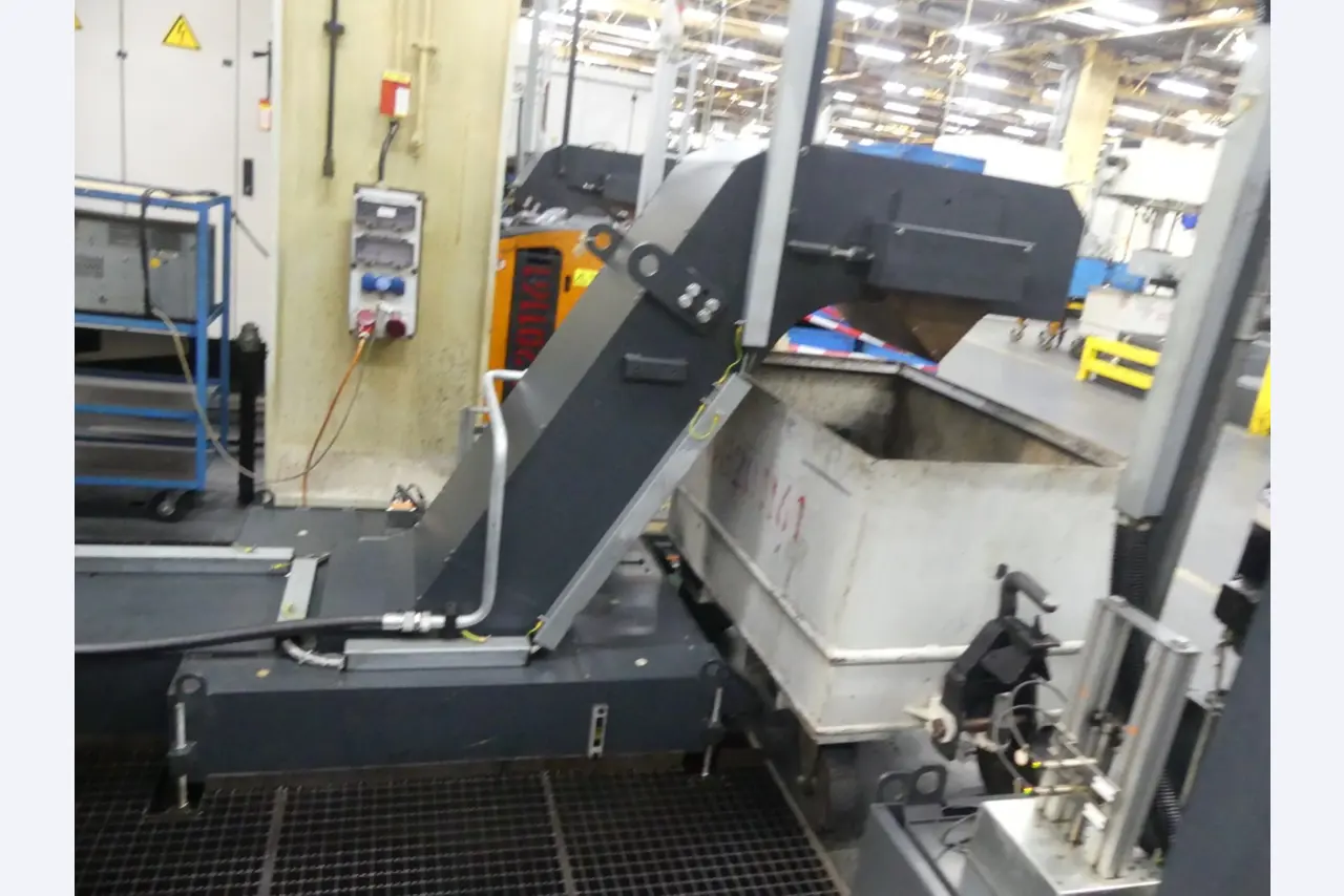 Centres d'usinage, machines d'usinage des métaux et lignes de production de l'industrie automobile-4