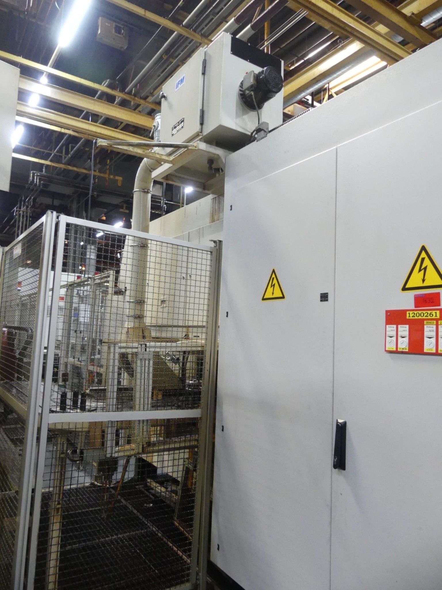 Centres d'usinage, machines d'usinage des métaux et lignes de production de l'industrie automobile-5