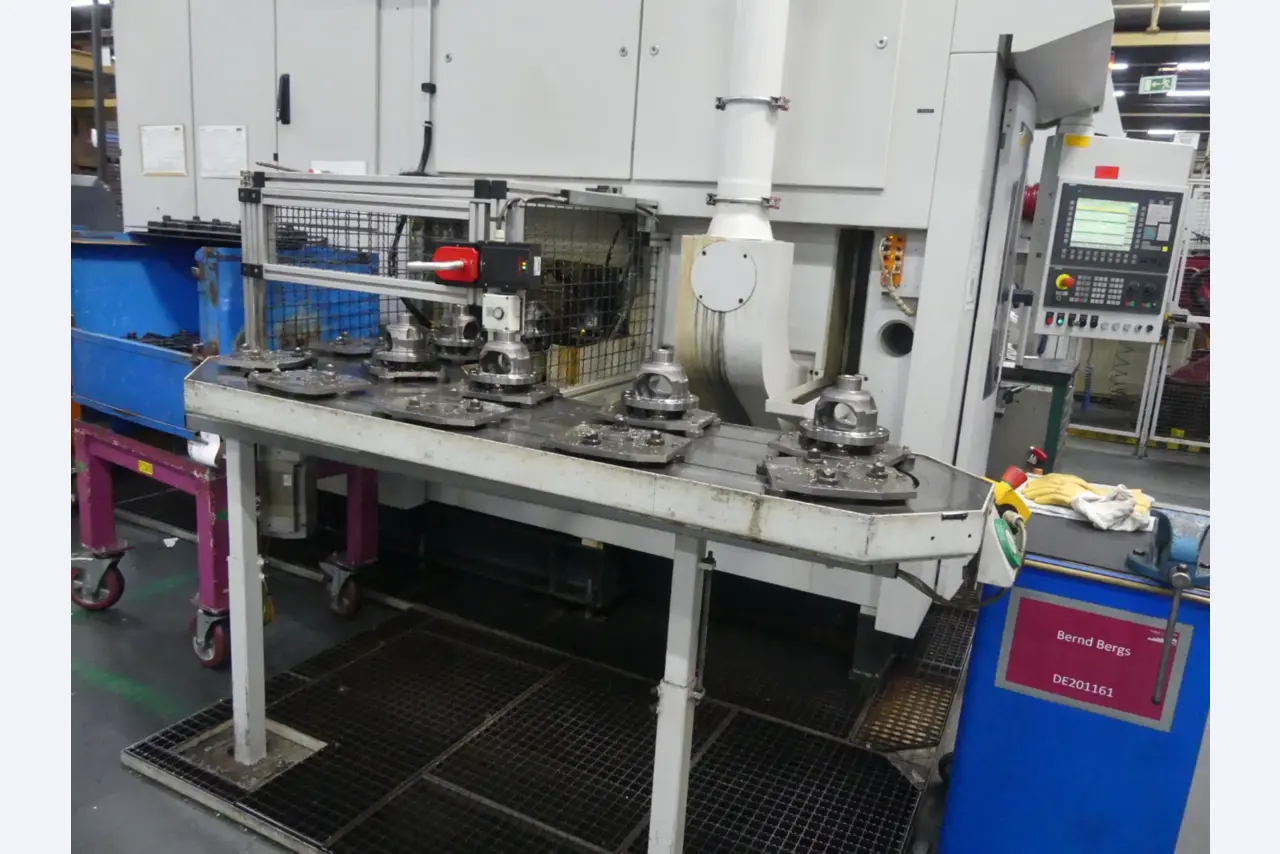 Centres d'usinage, machines d'usinage des métaux et lignes de production de l'industrie automobile-1
