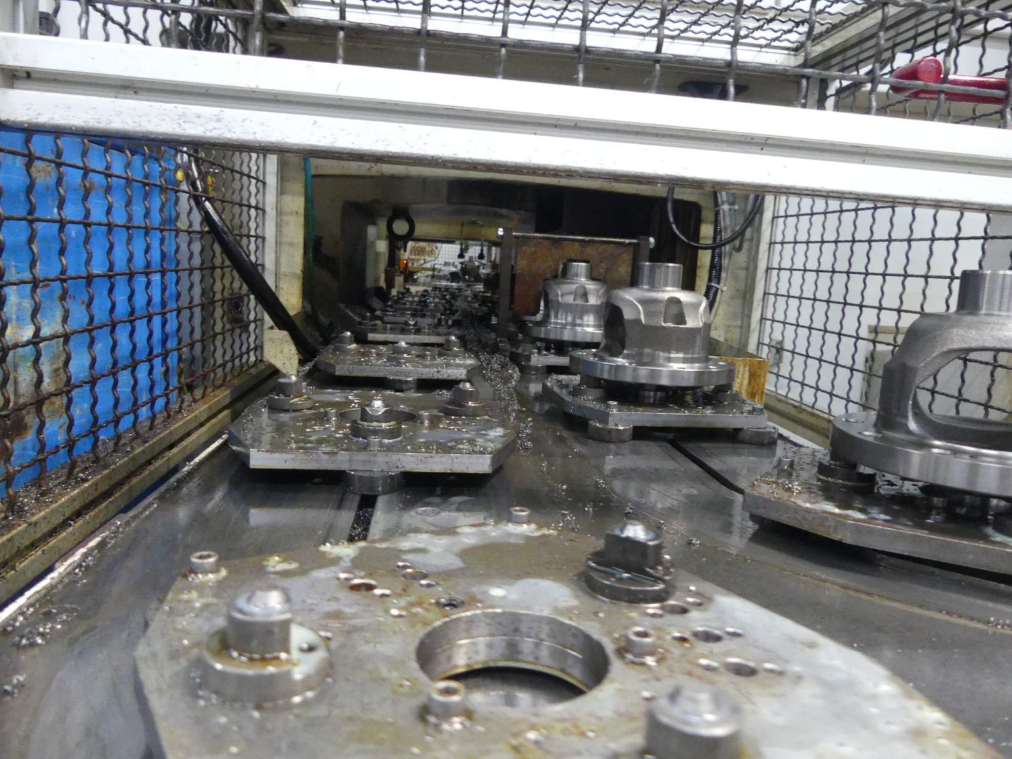 Centres d'usinage, machines d'usinage des métaux et lignes de production de l'industrie automobile-3