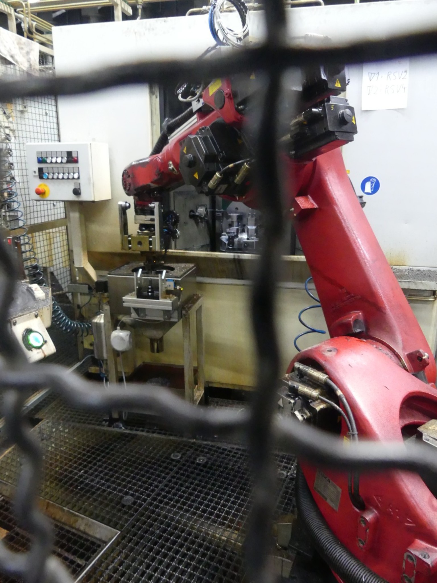 Centres d'usinage, machines d'usinage des métaux et lignes de production de l'industrie automobile-11