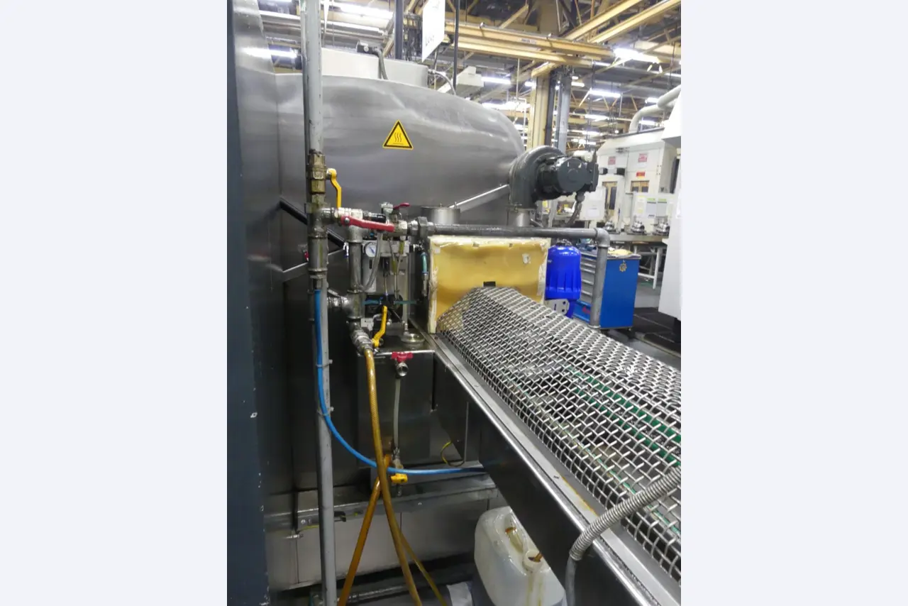 Centres d'usinage, machines d'usinage des métaux et lignes de production de l'industrie automobile-3