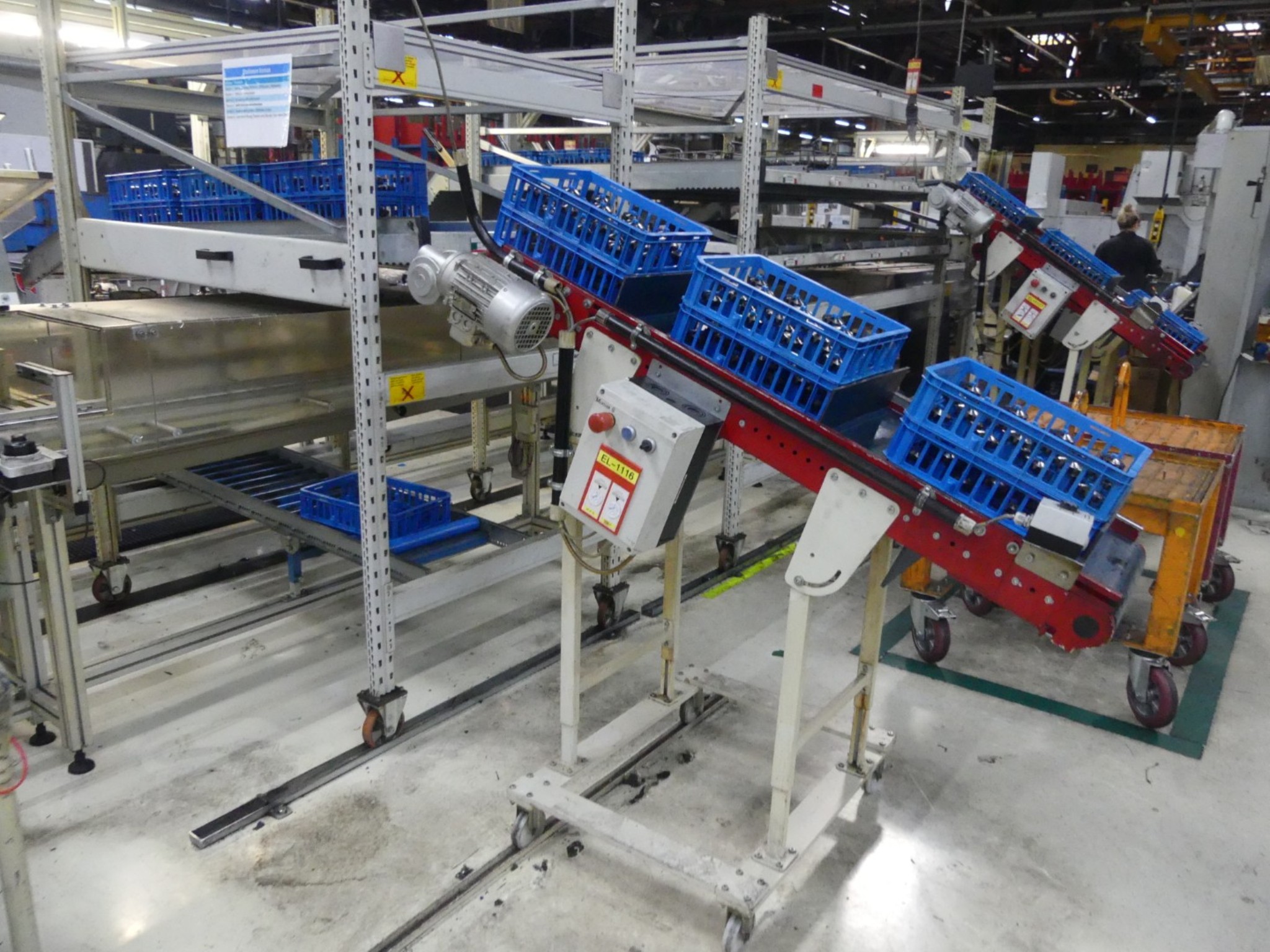 Centres d'usinage, machines d'usinage des métaux et lignes de production de l'industrie automobile-12