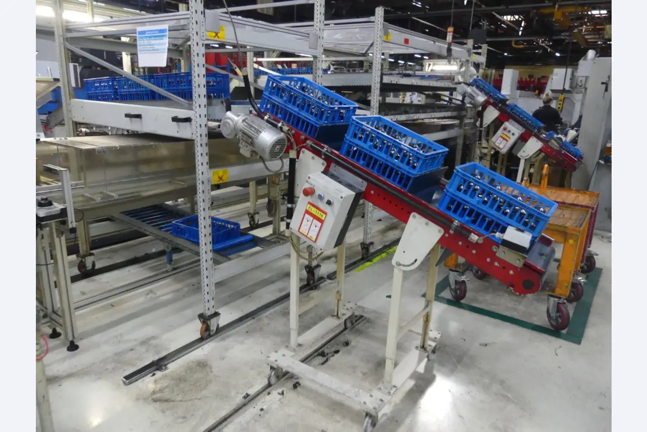 Centres d'usinage, machines d'usinage des métaux et lignes de production de l'industrie automobile-12