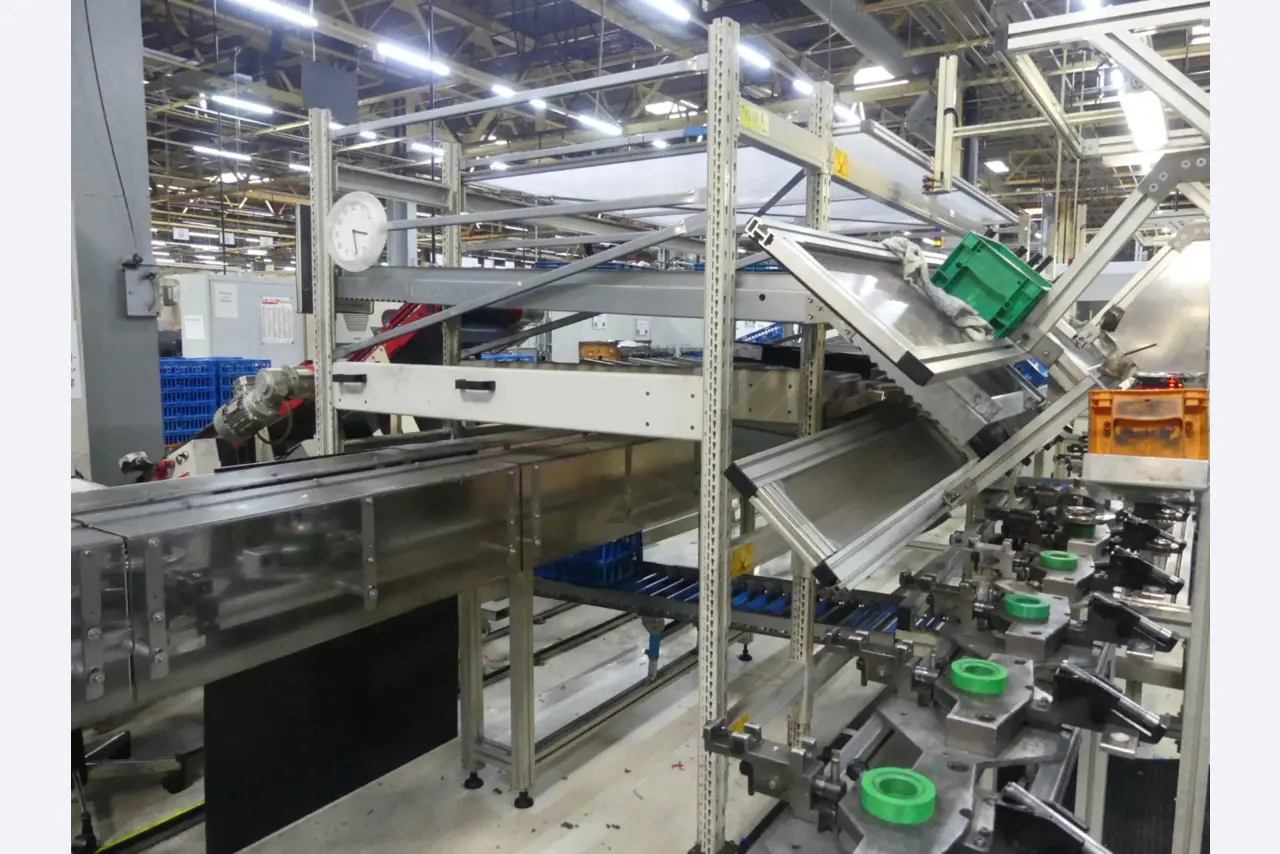 Centres d'usinage, machines d'usinage des métaux et lignes de production de l'industrie automobile-4