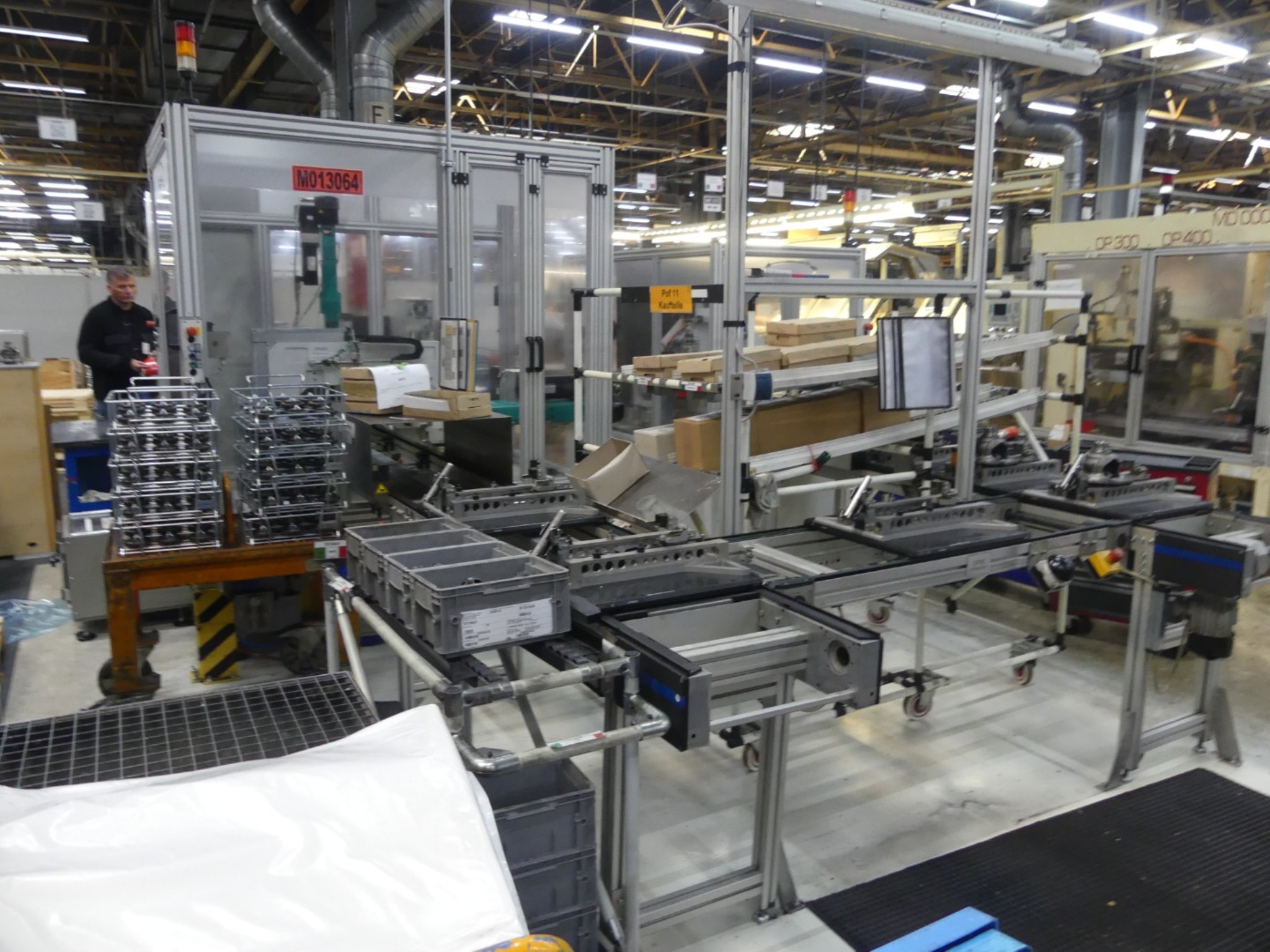 Centres d'usinage, machines d'usinage des métaux et lignes de production de l'industrie automobile-2