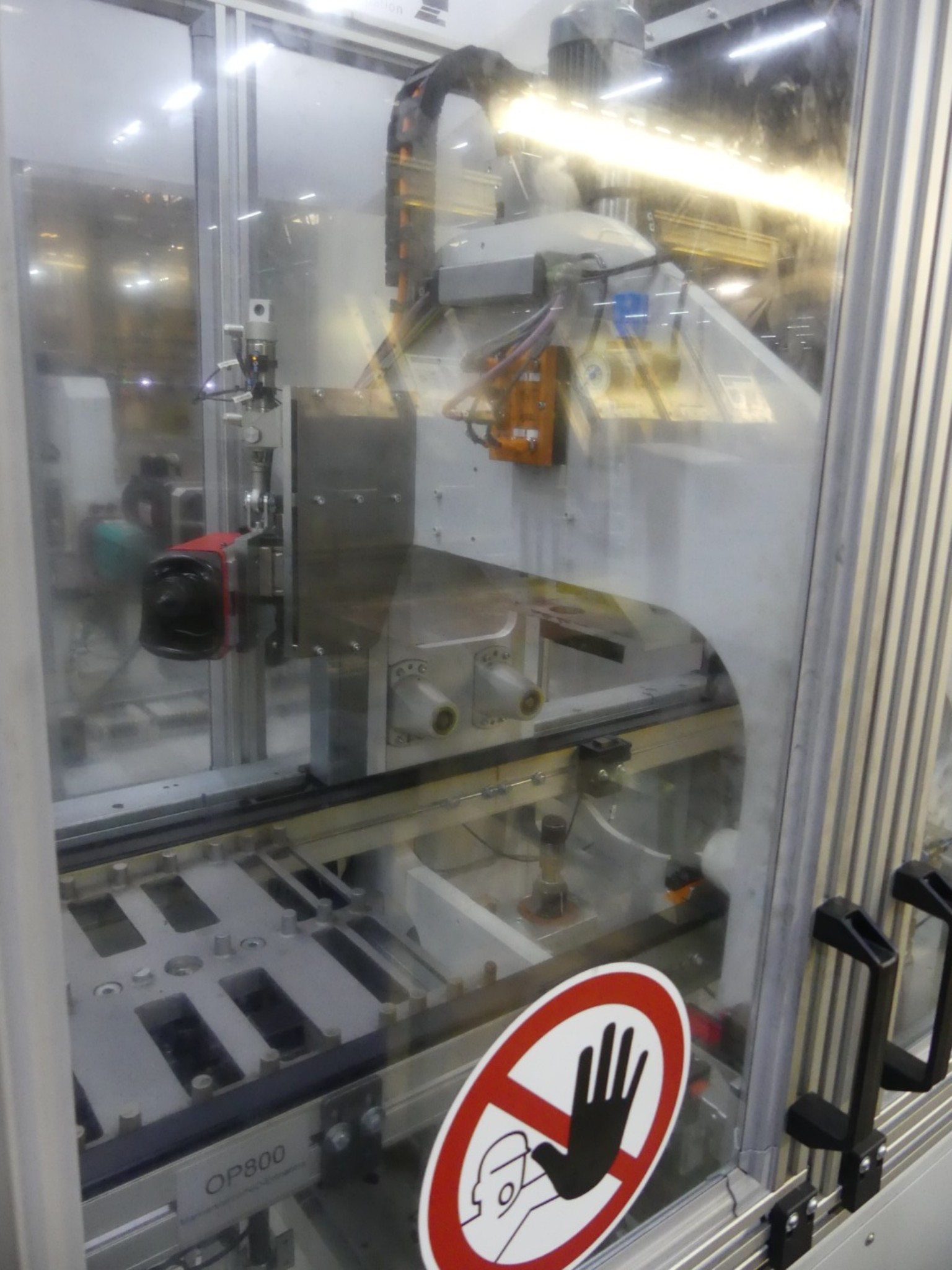 Centres d'usinage, machines d'usinage des métaux et lignes de production de l'industrie automobile-5